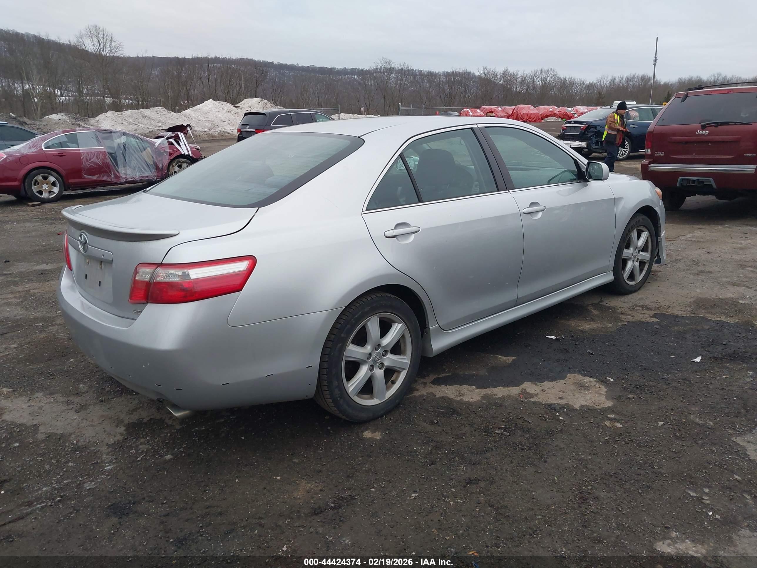 TOYOTA CAMRY image 4