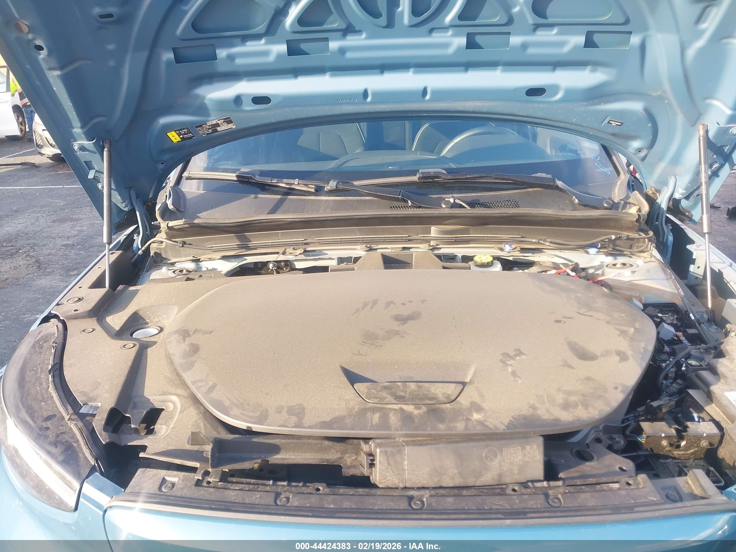 VOLVO C40 image 10
