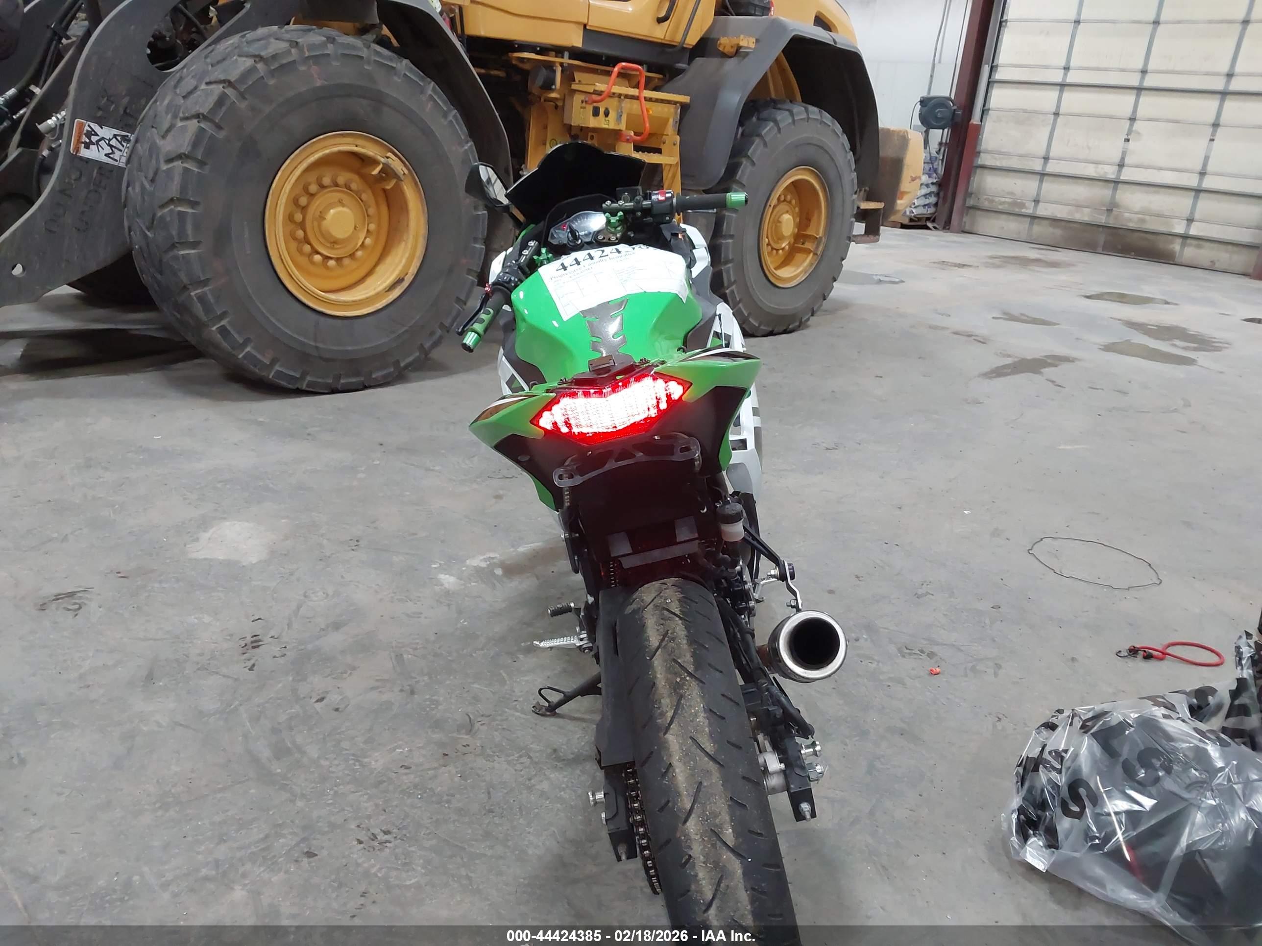 KAWASAKI EX300 image 6