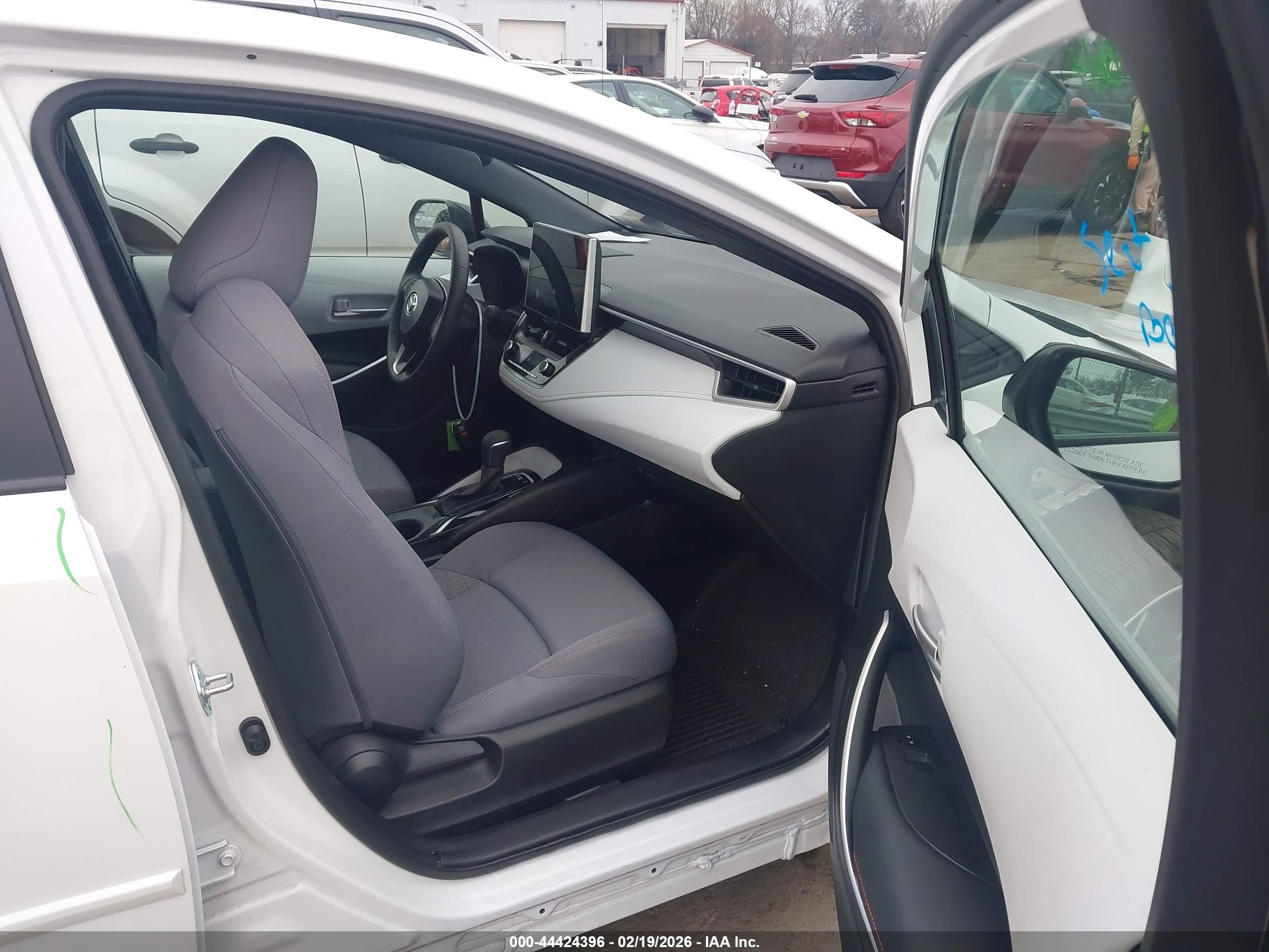 TOYOTA COROLLA image 5