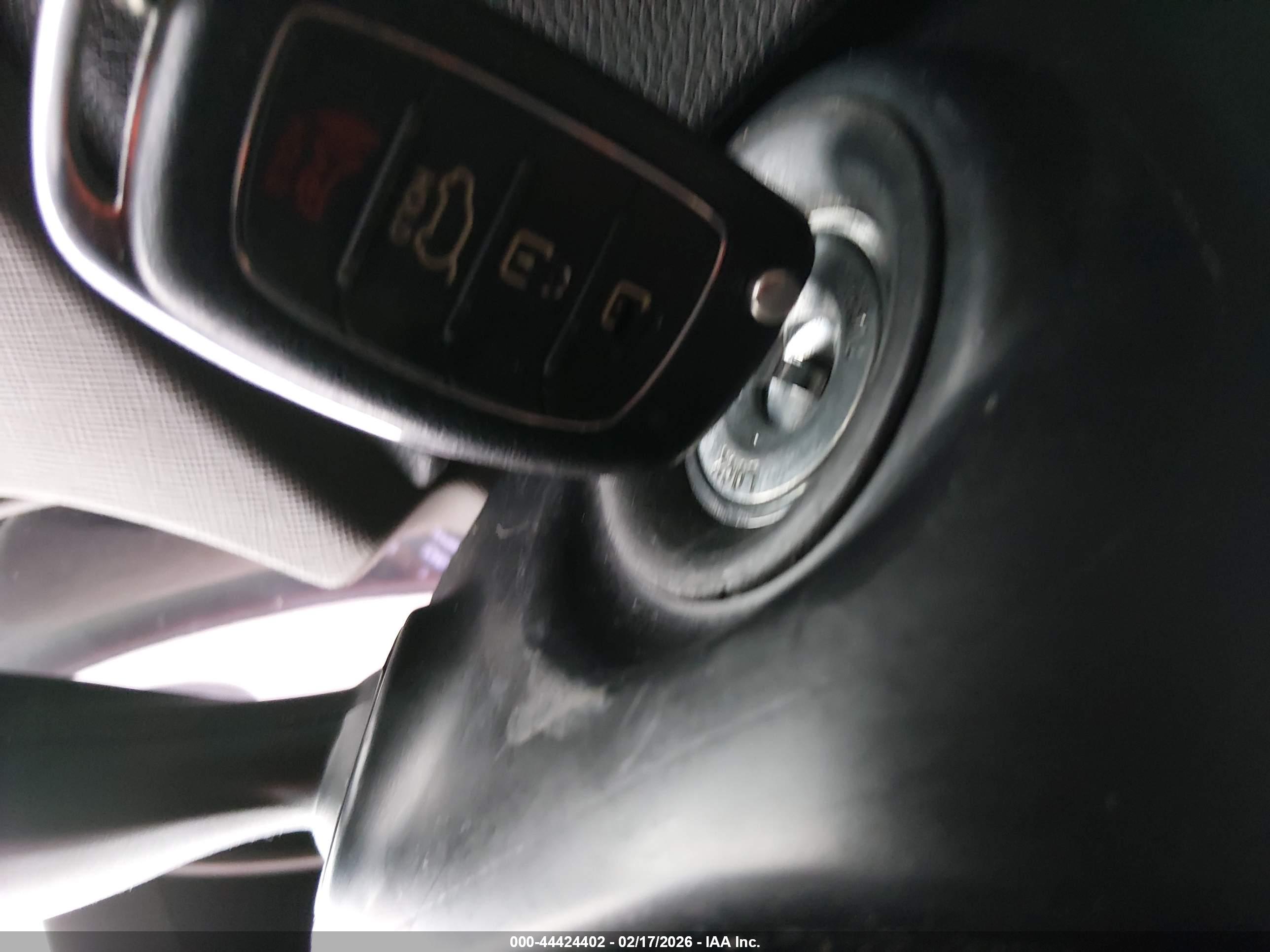 HYUNDAI SANTA image 11