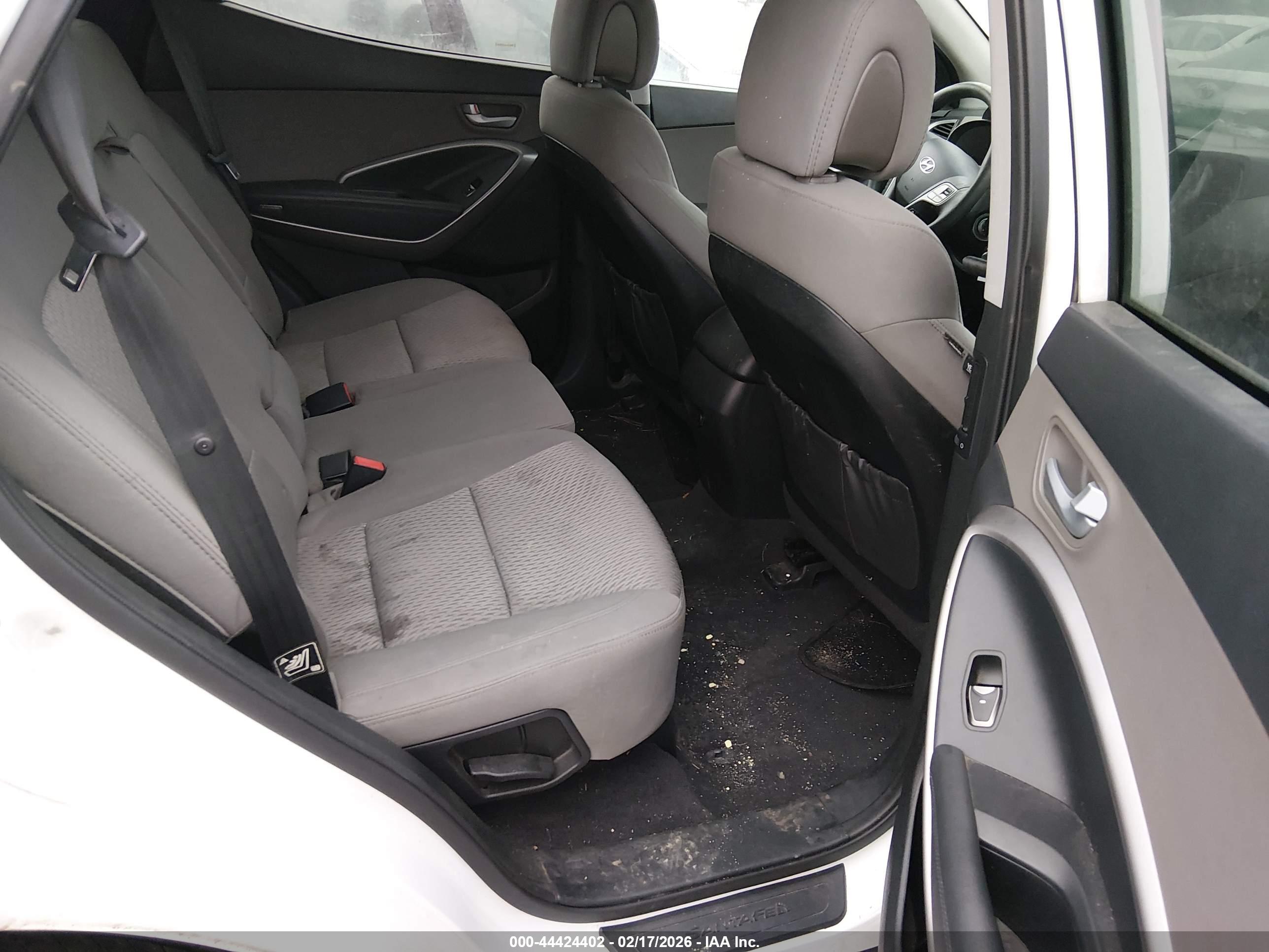 HYUNDAI SANTA image 8