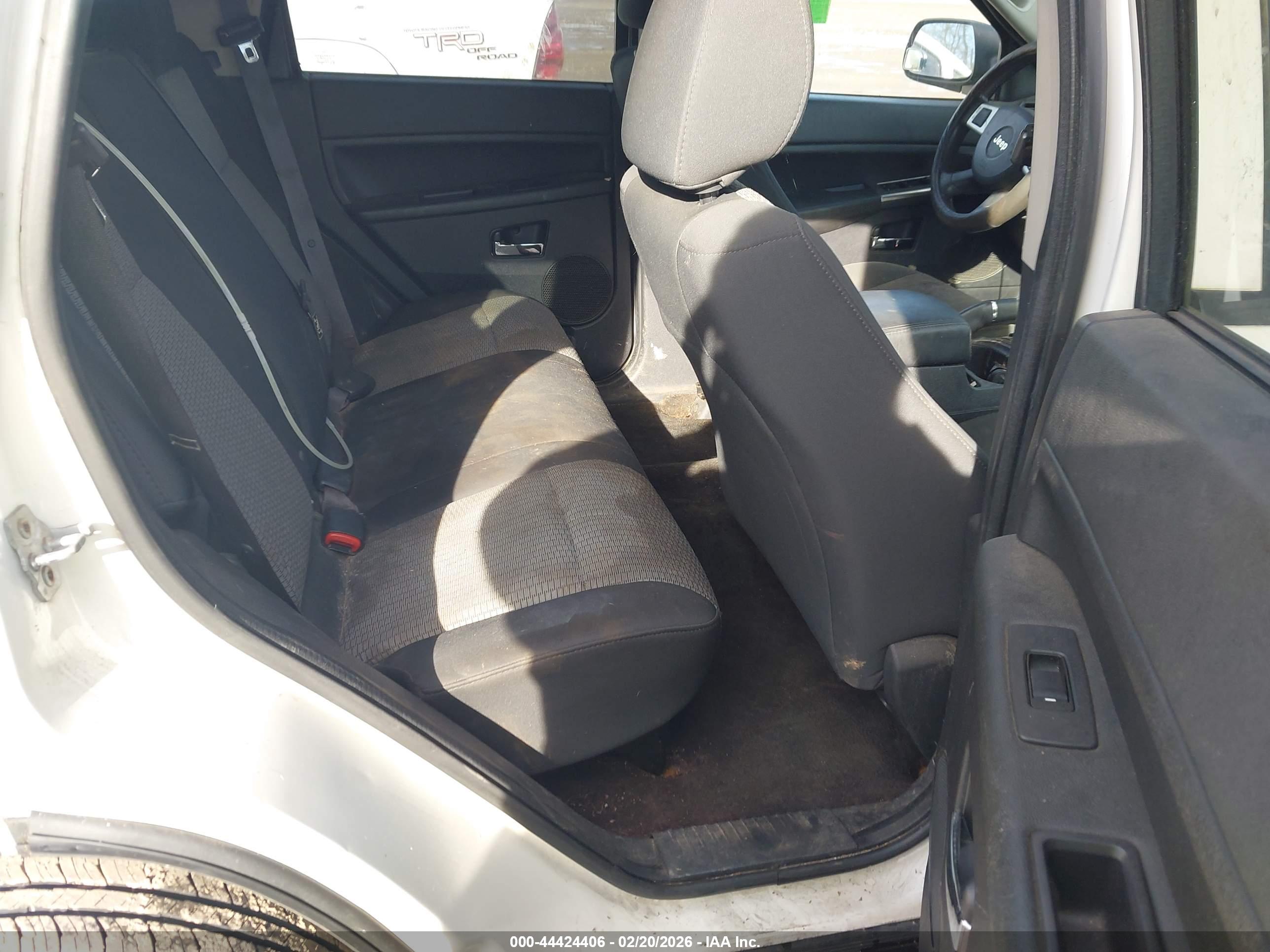 JEEP GRAND image 8