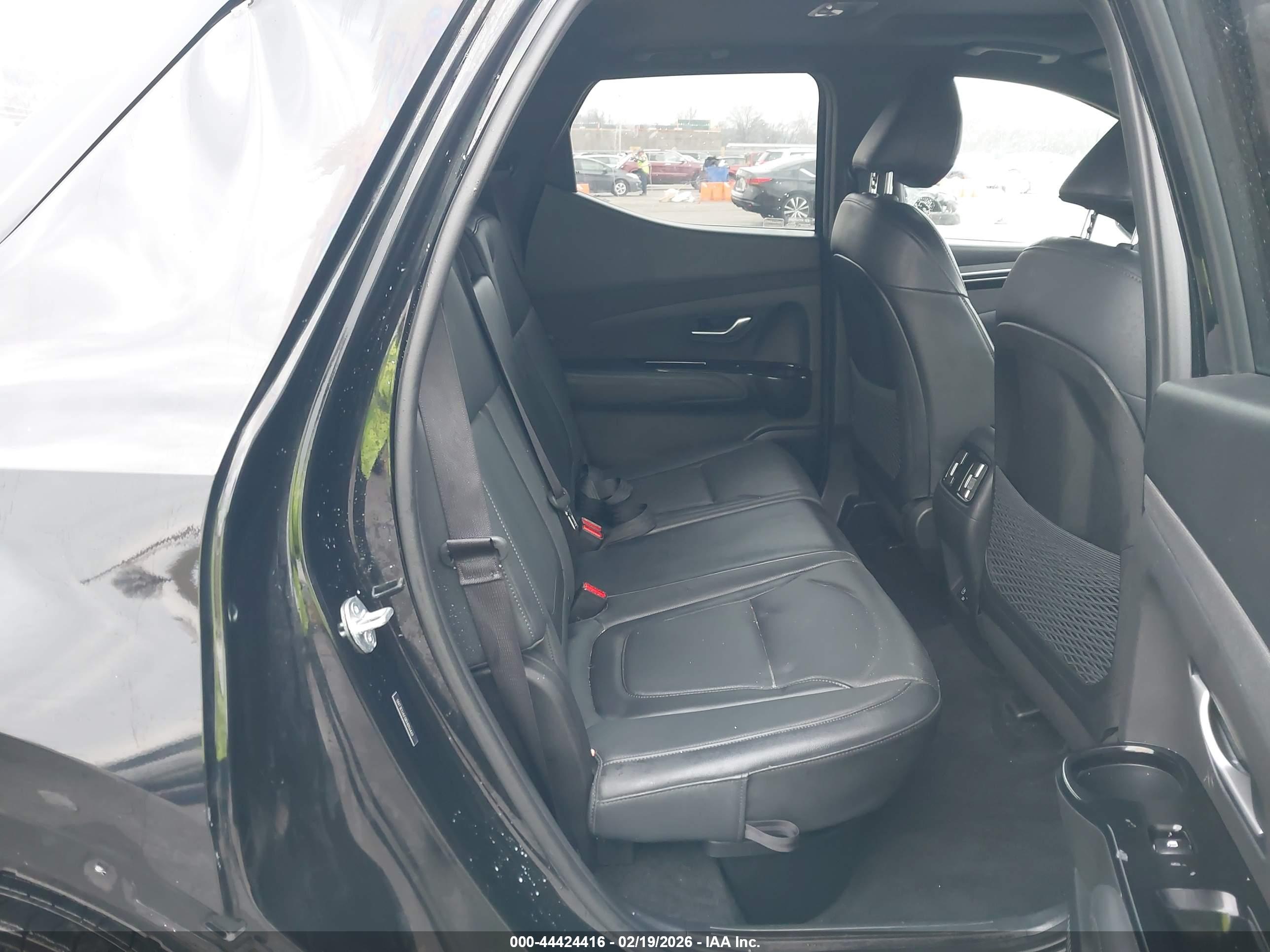 HYUNDAI SANTA image 8