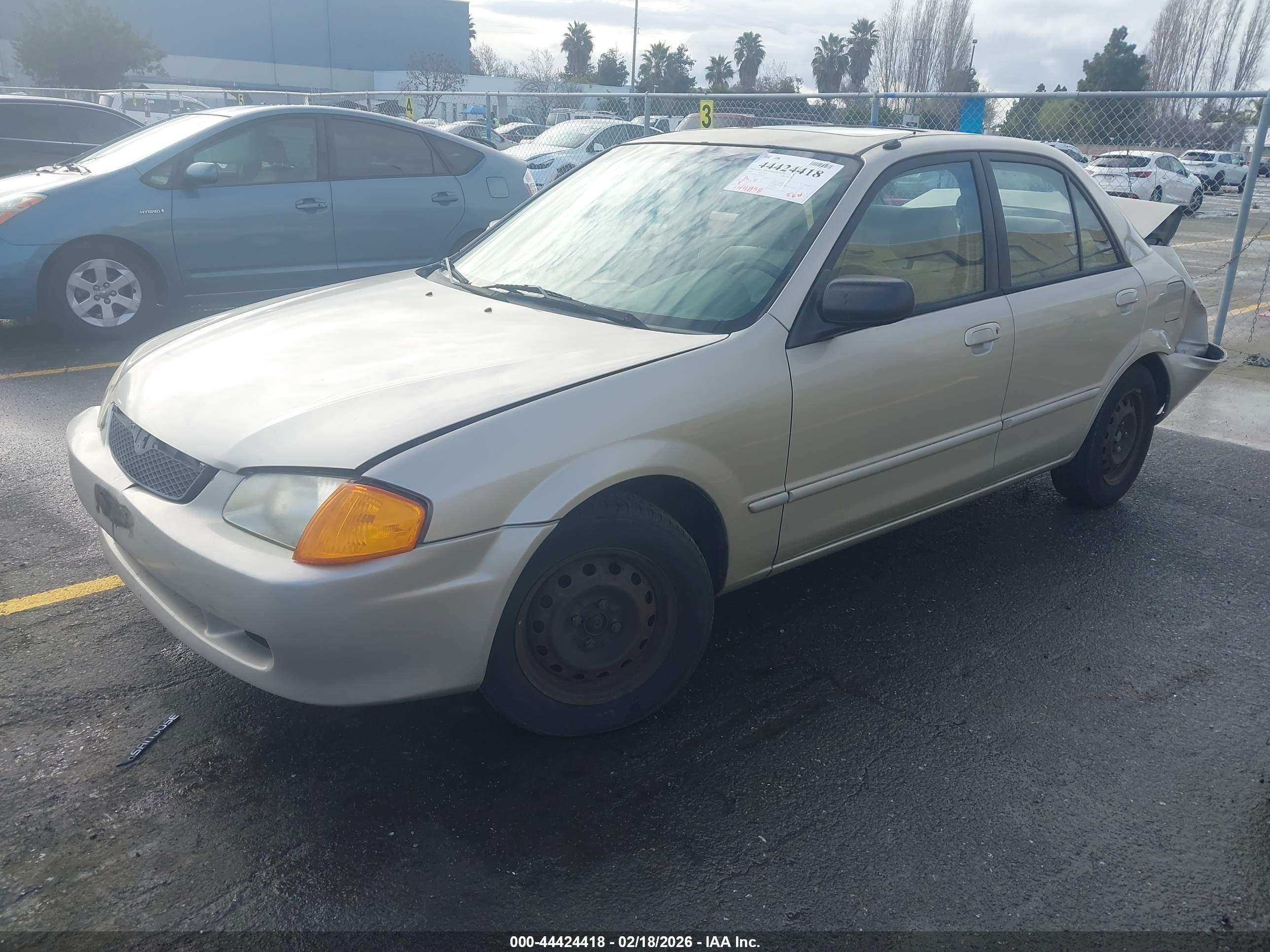 MAZDA PROTEGE image 2