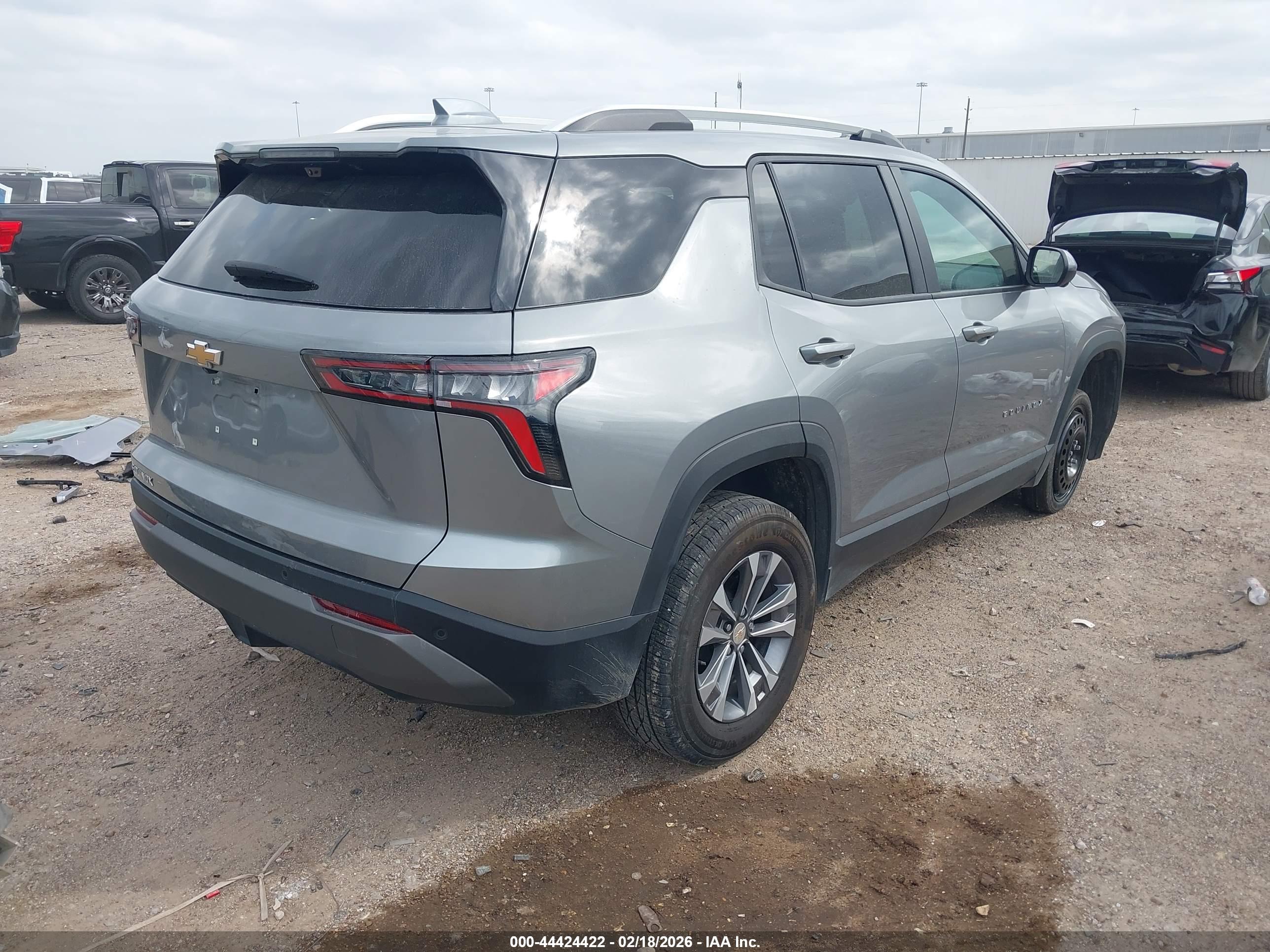 CHEVROLET EQUINOX image 4