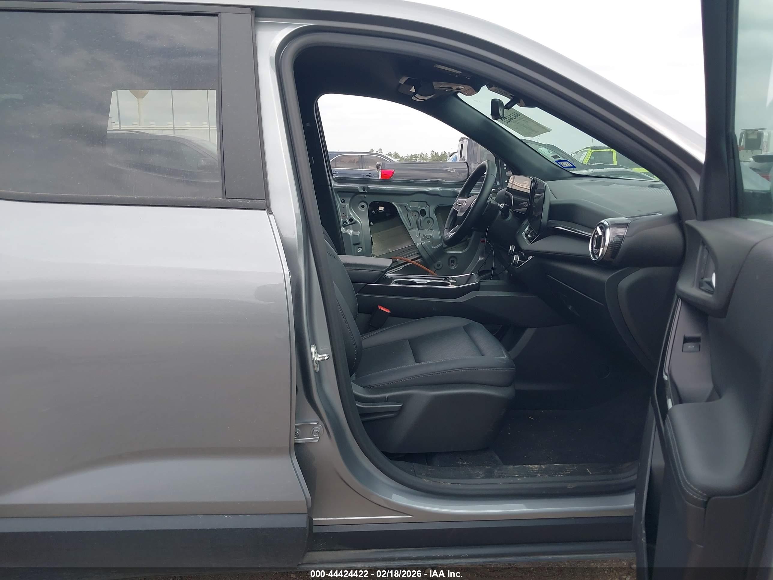 CHEVROLET EQUINOX image 5