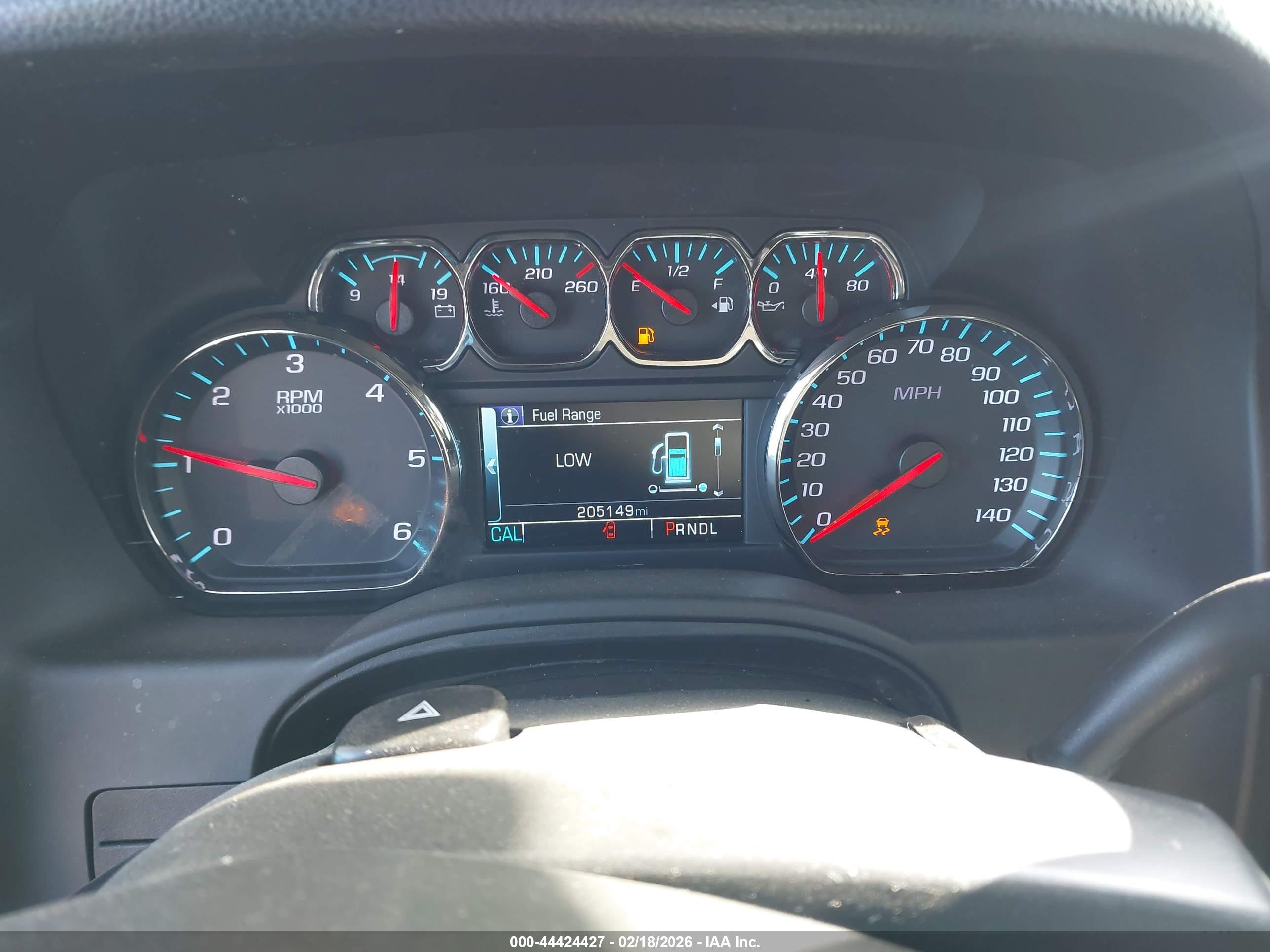 CHEVROLET SUBURBAN image 7