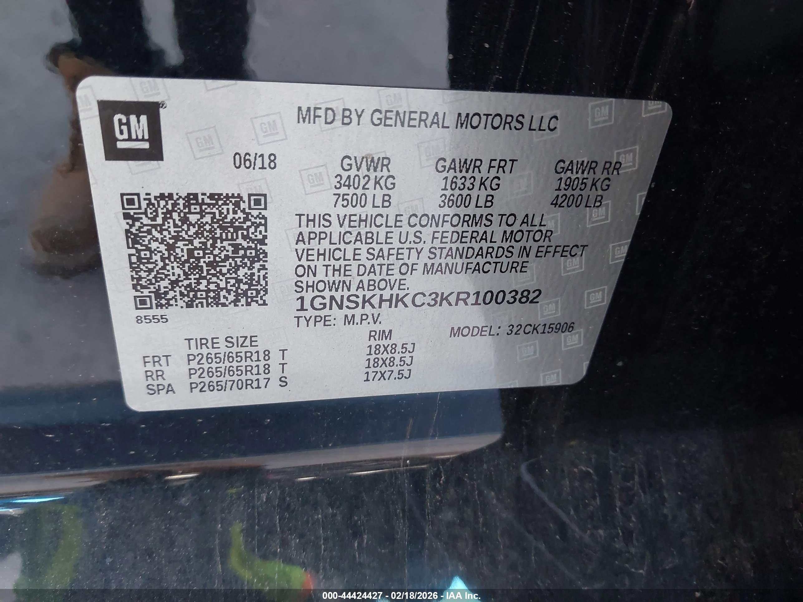 CHEVROLET SUBURBAN image 9