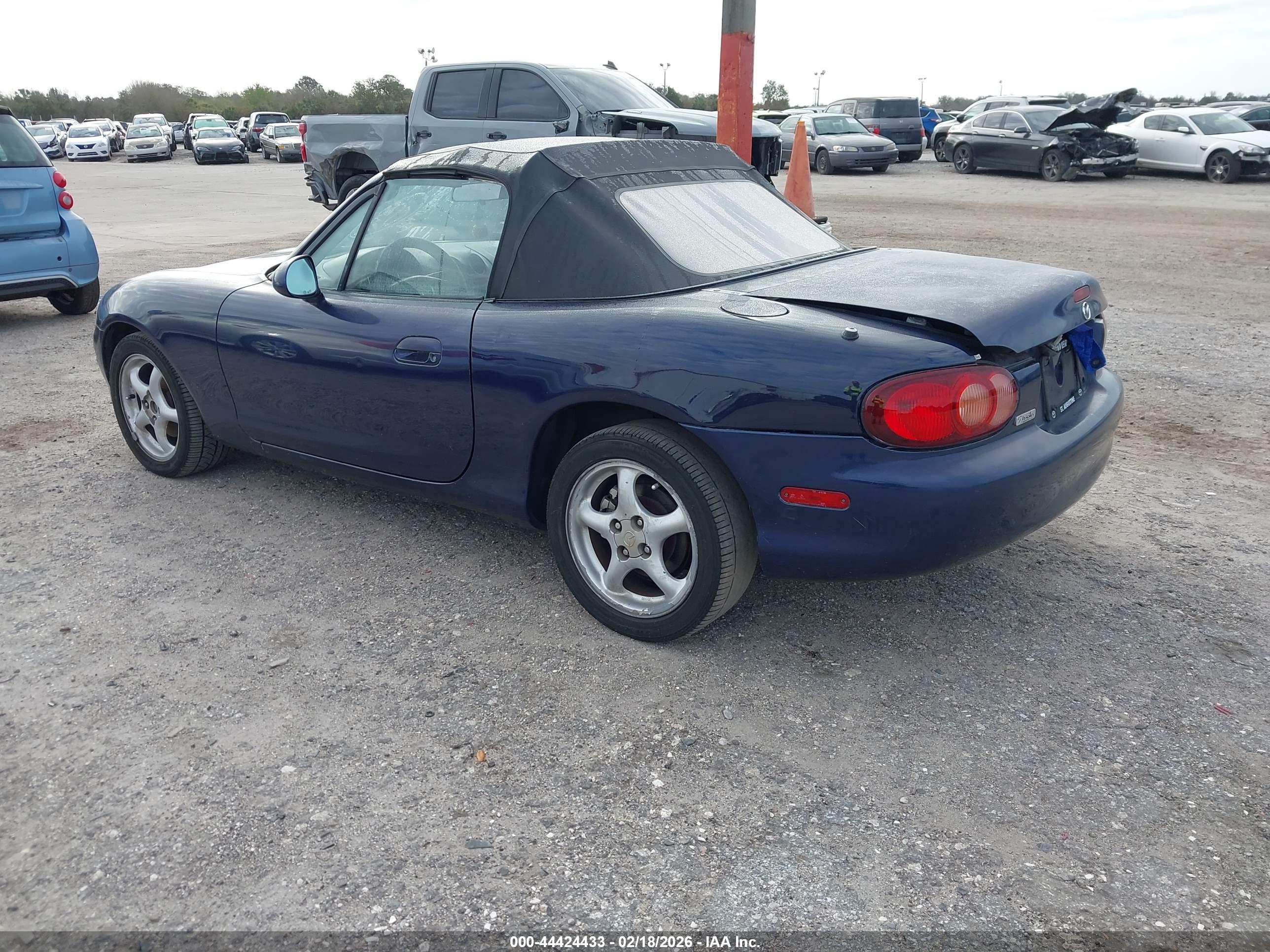 MAZDA MX-5 image 3