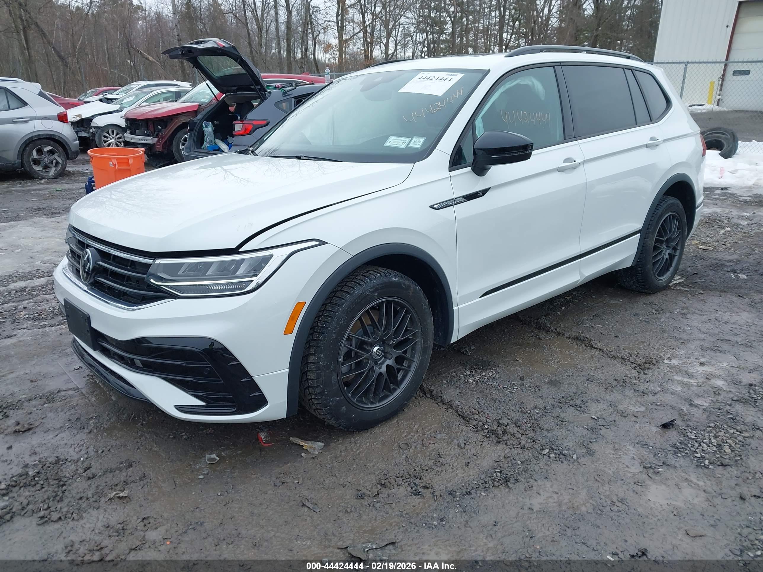 VOLKSWAGEN TIGUAN image 2