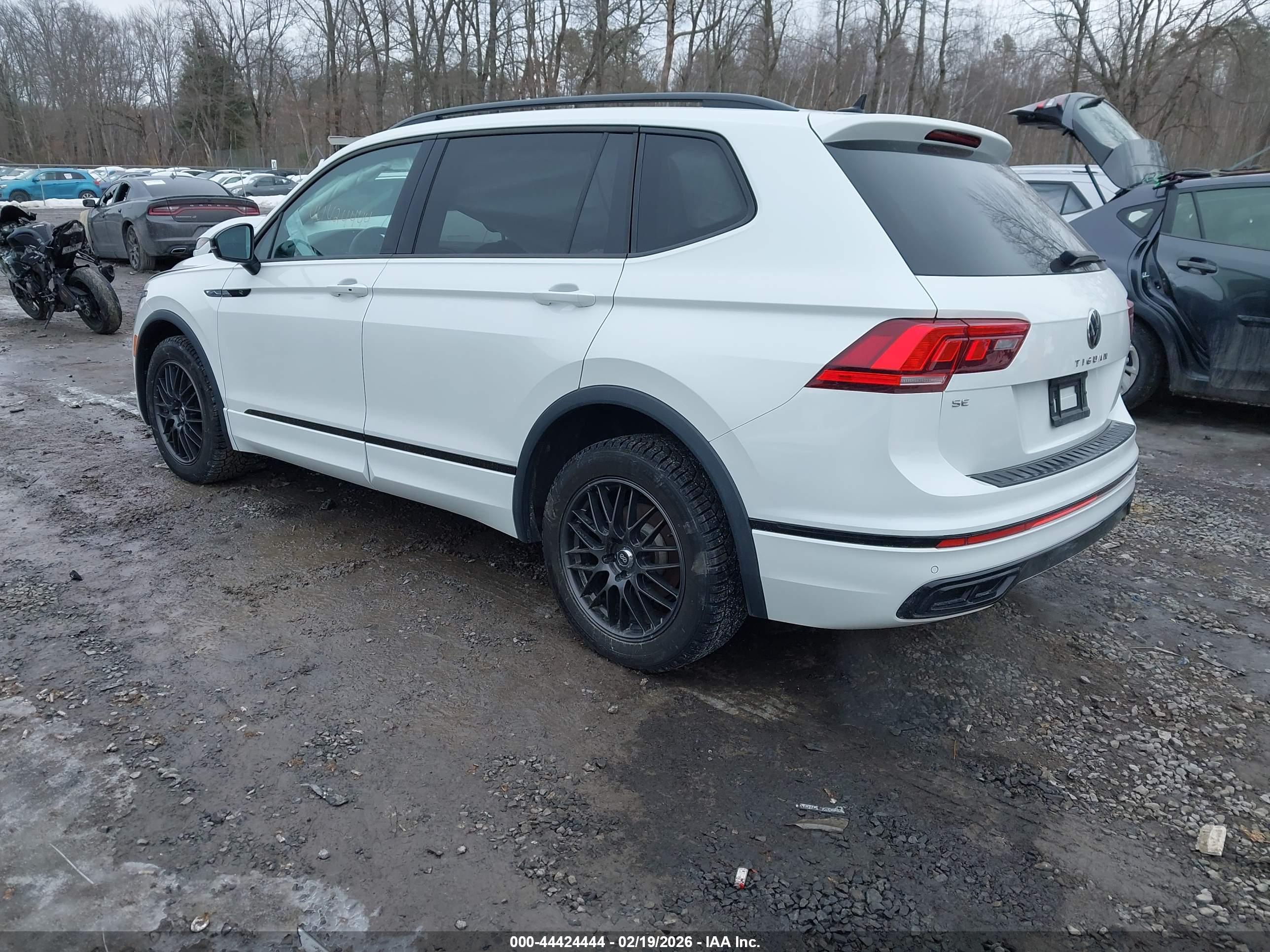 VOLKSWAGEN TIGUAN image 3
