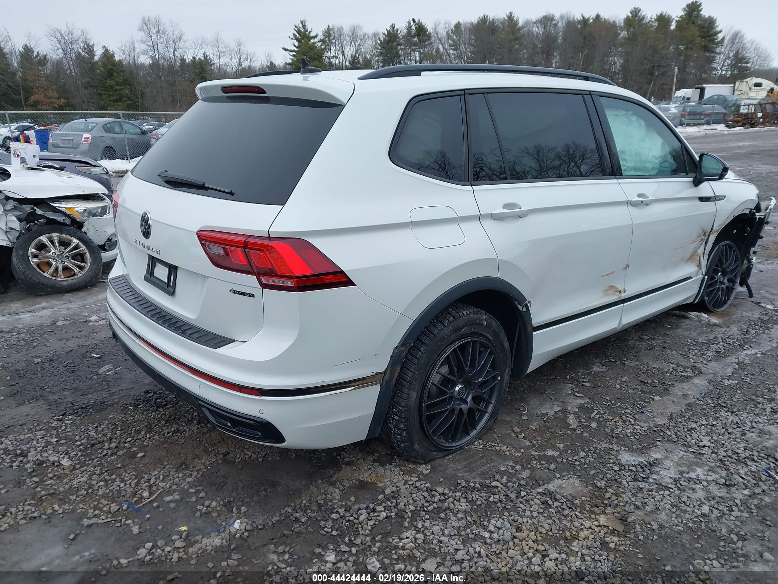 VOLKSWAGEN TIGUAN image 4