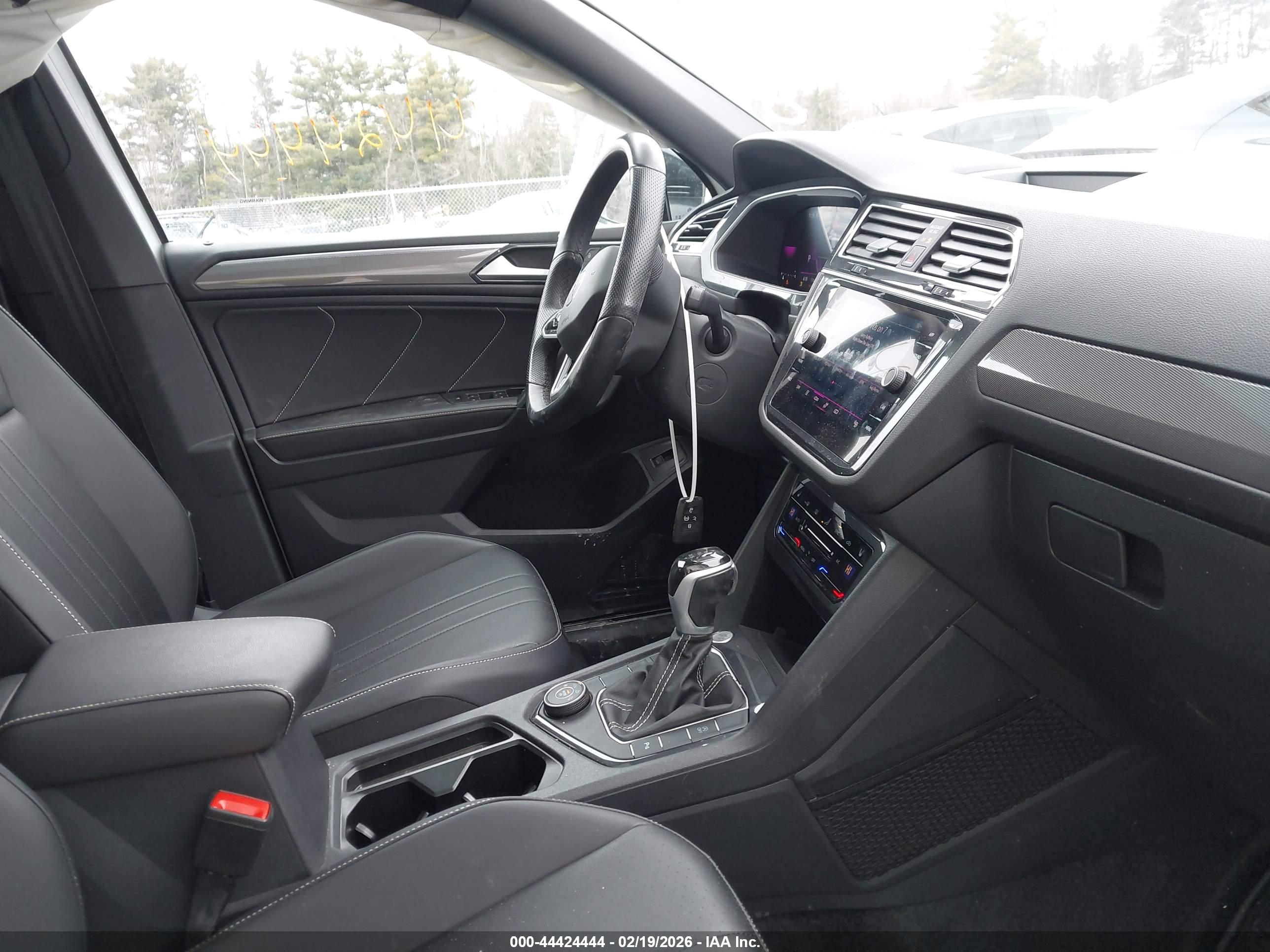 VOLKSWAGEN TIGUAN image 5