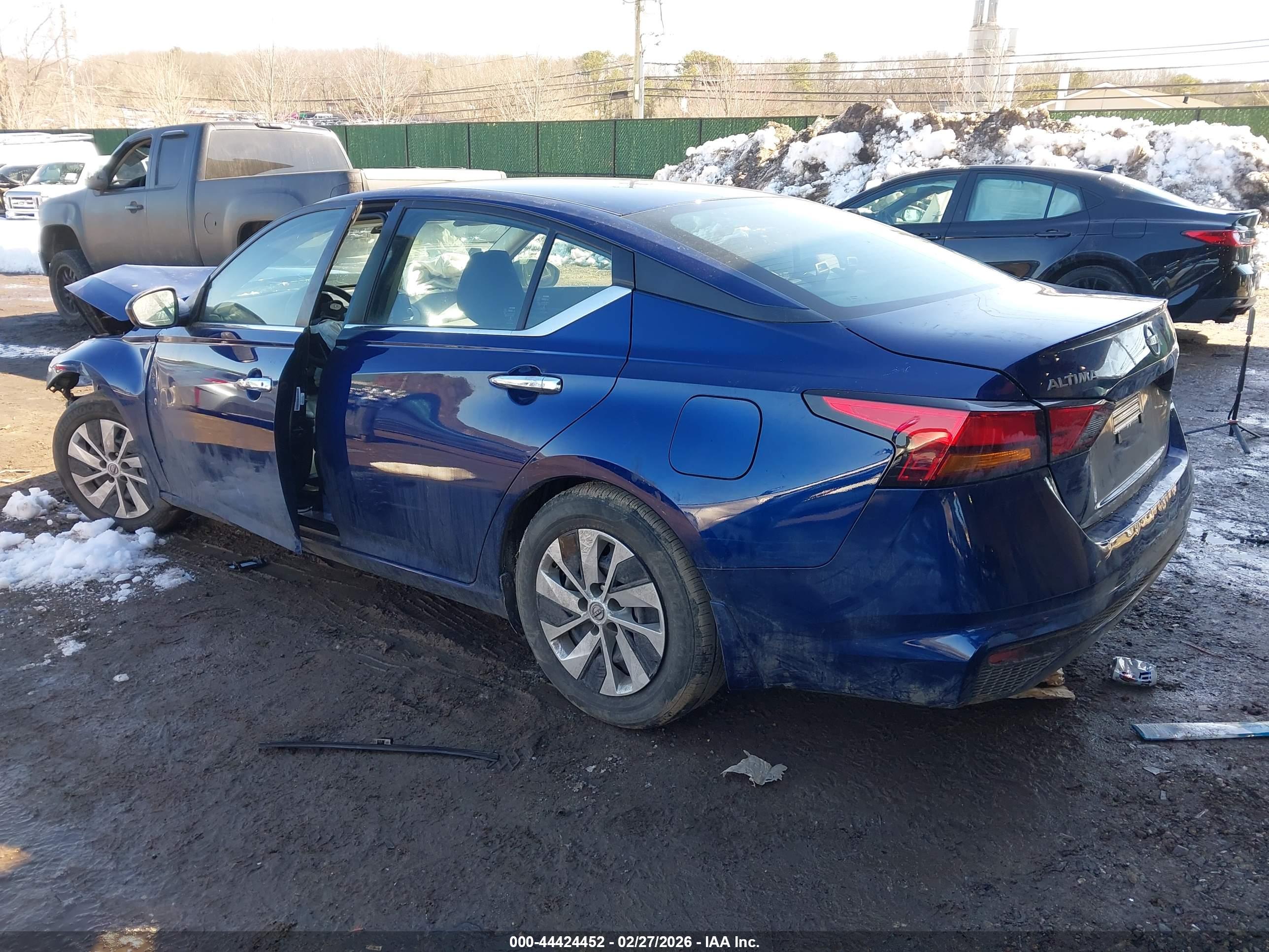 NISSAN ALTIMA image 3