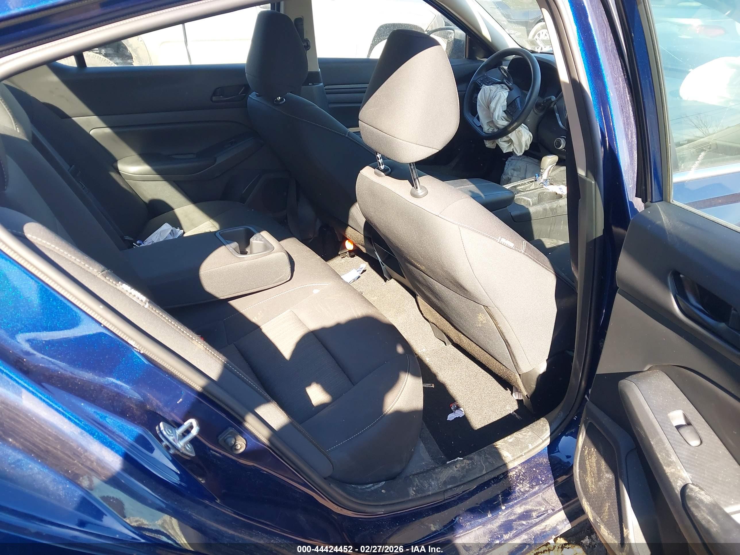 NISSAN ALTIMA image 8