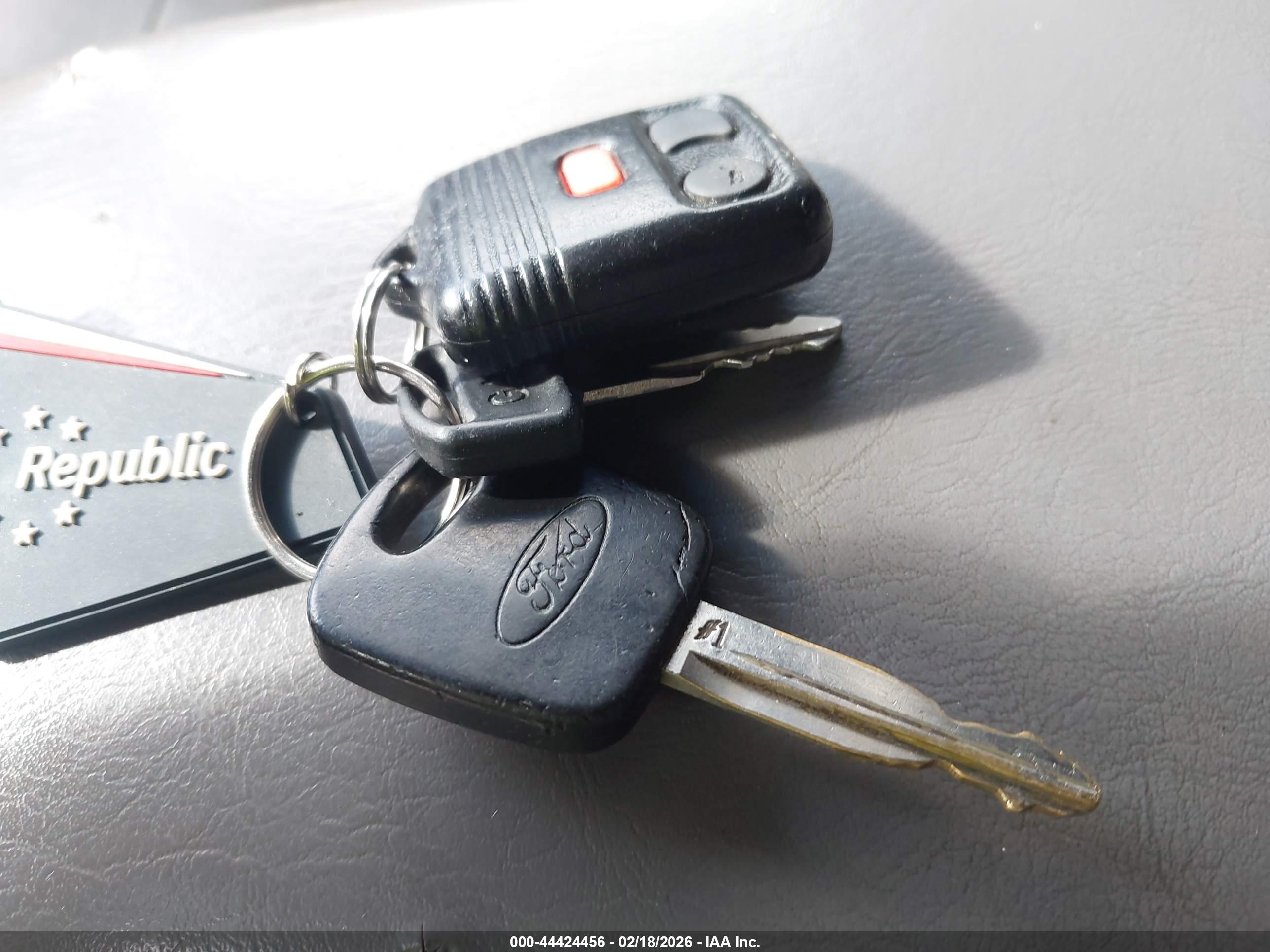 FORD ESCAPE image 11