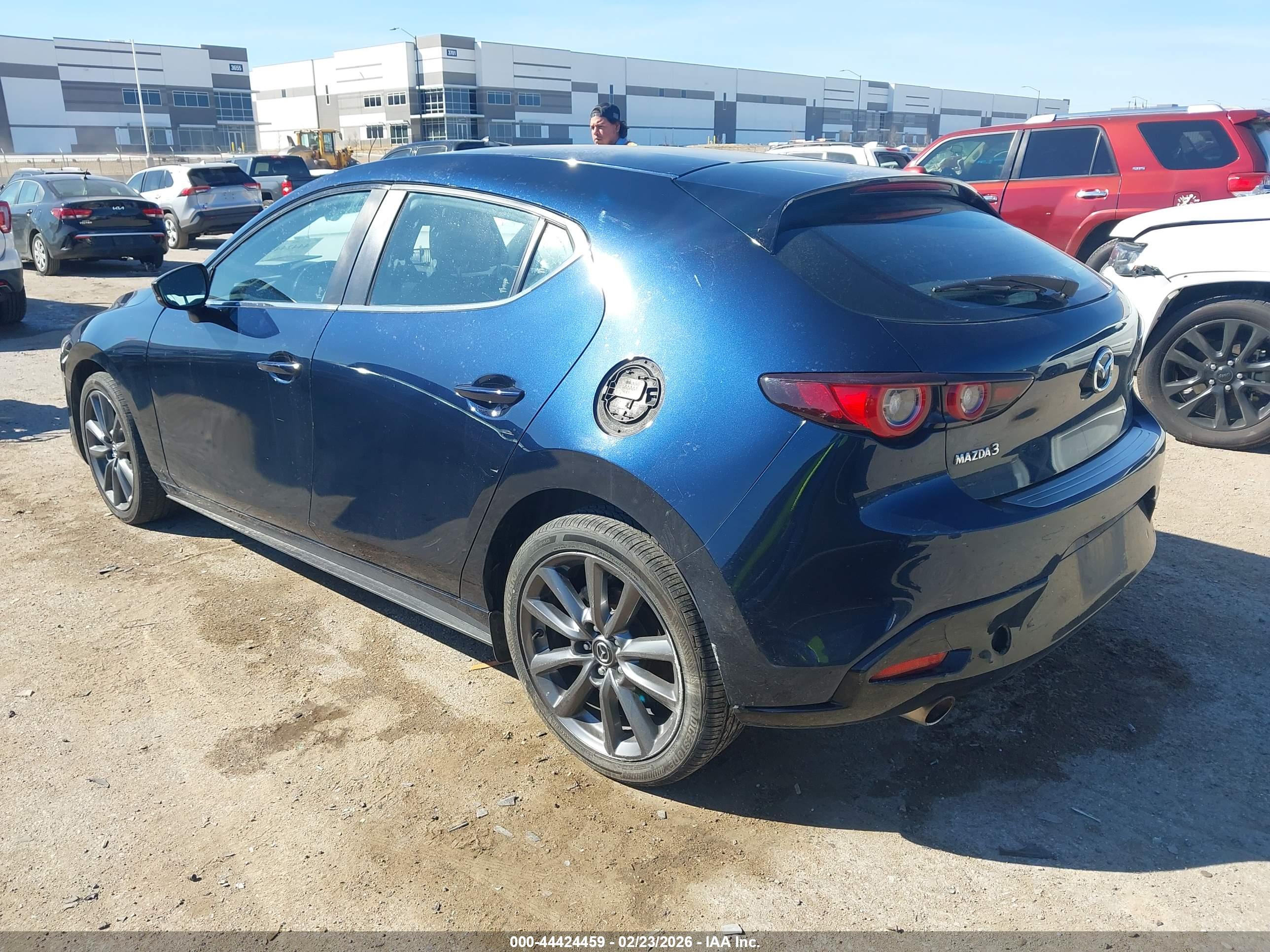 MAZDA MAZDA3 image 3