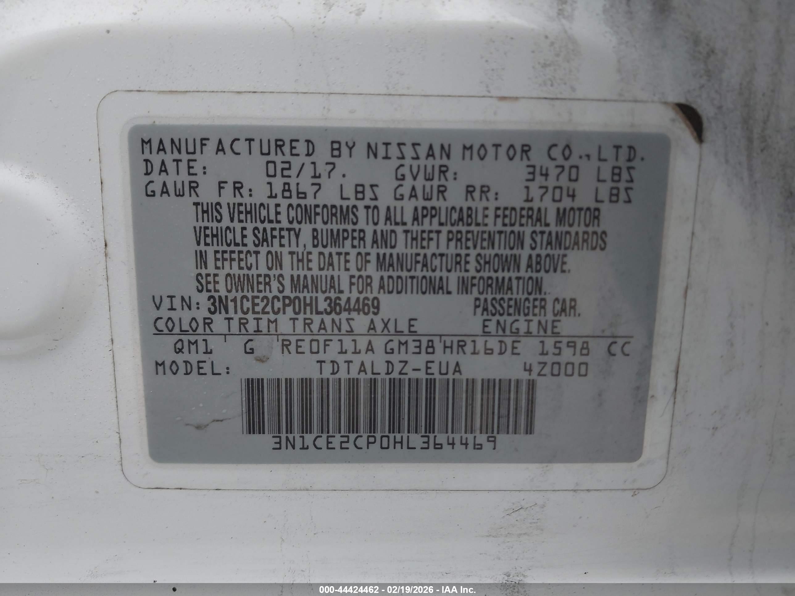 NISSAN VERSA image 9