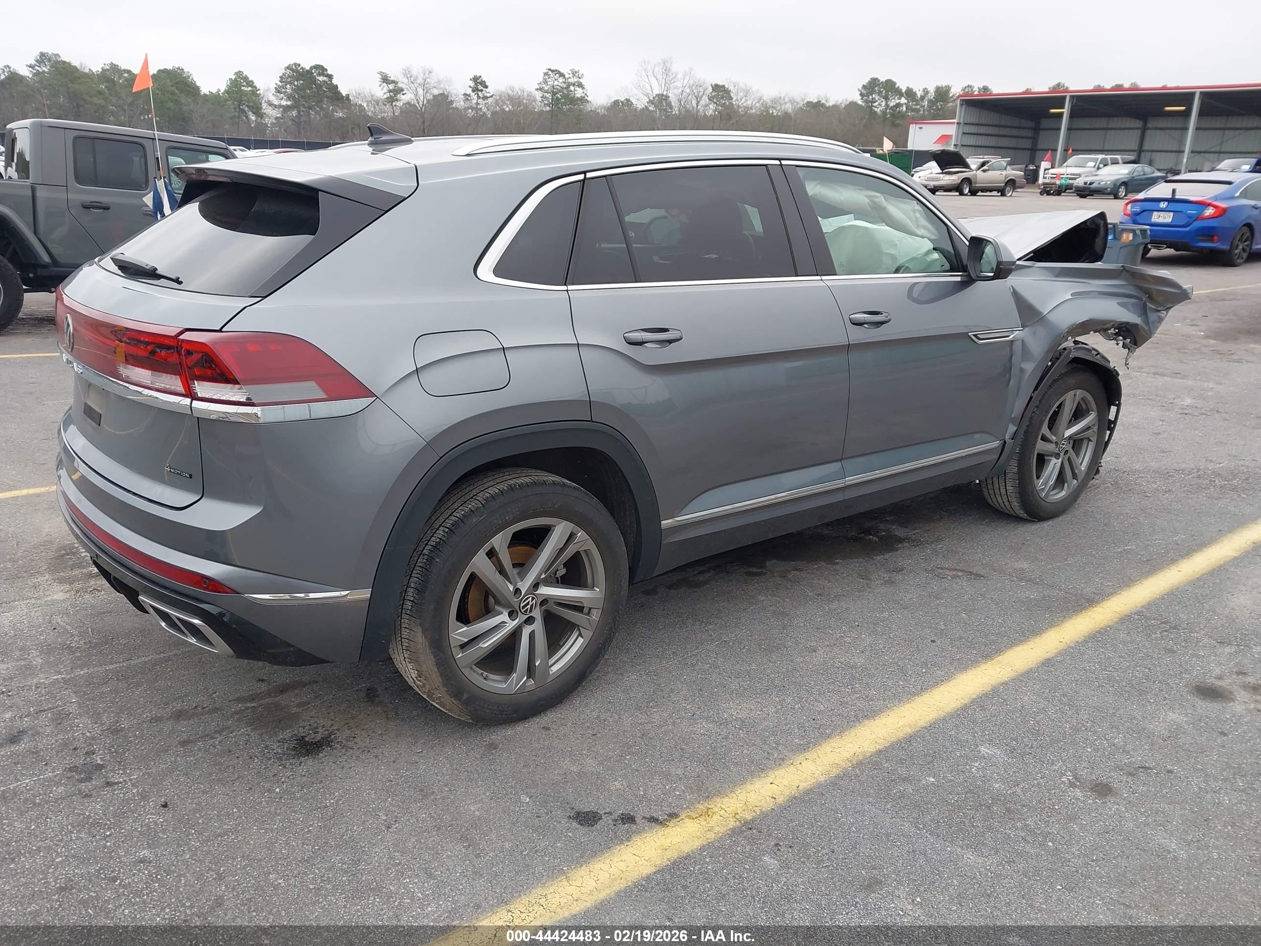 VOLKSWAGEN ATLAS image 4