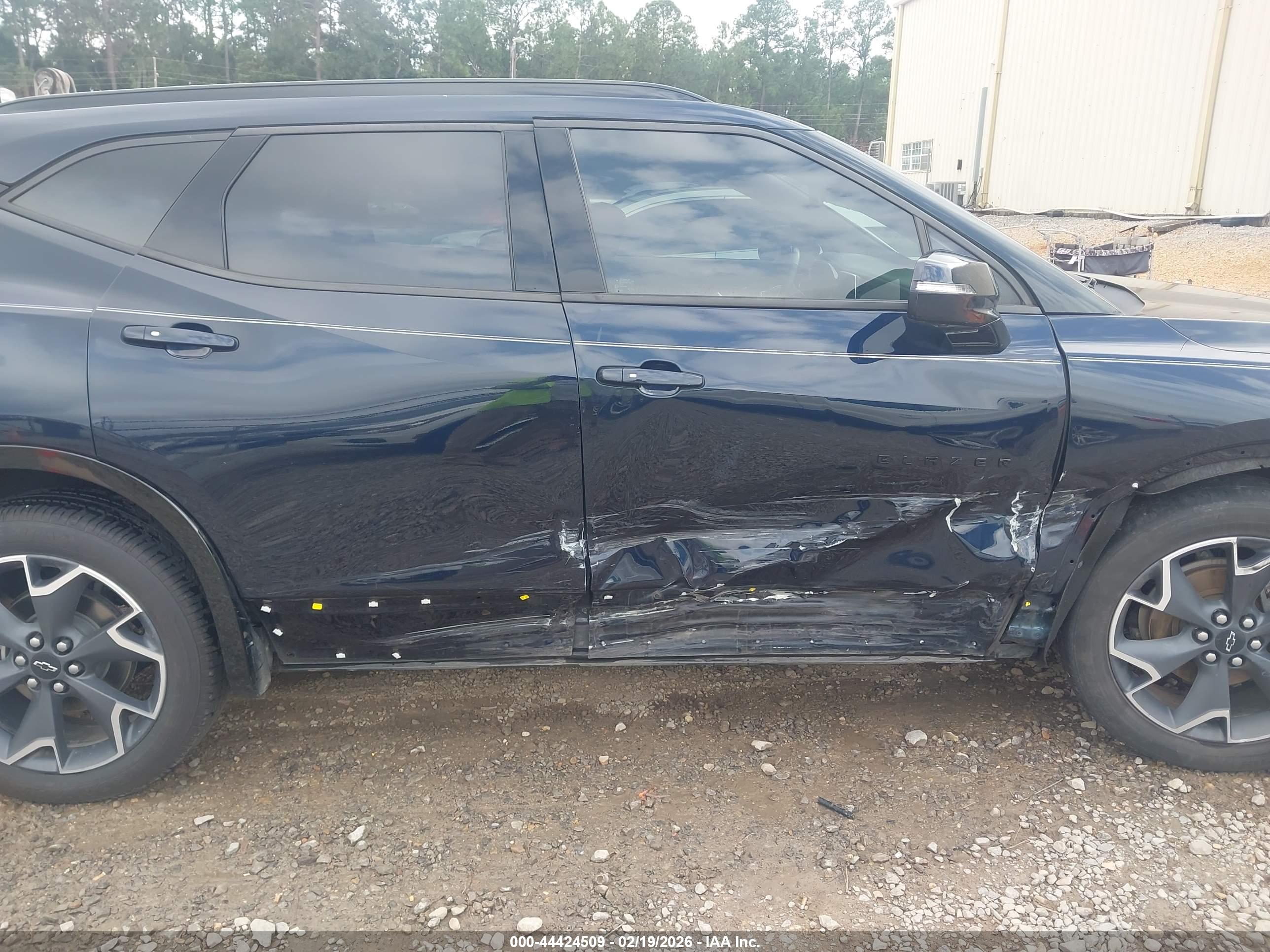 CHEVROLET BLAZER image 6