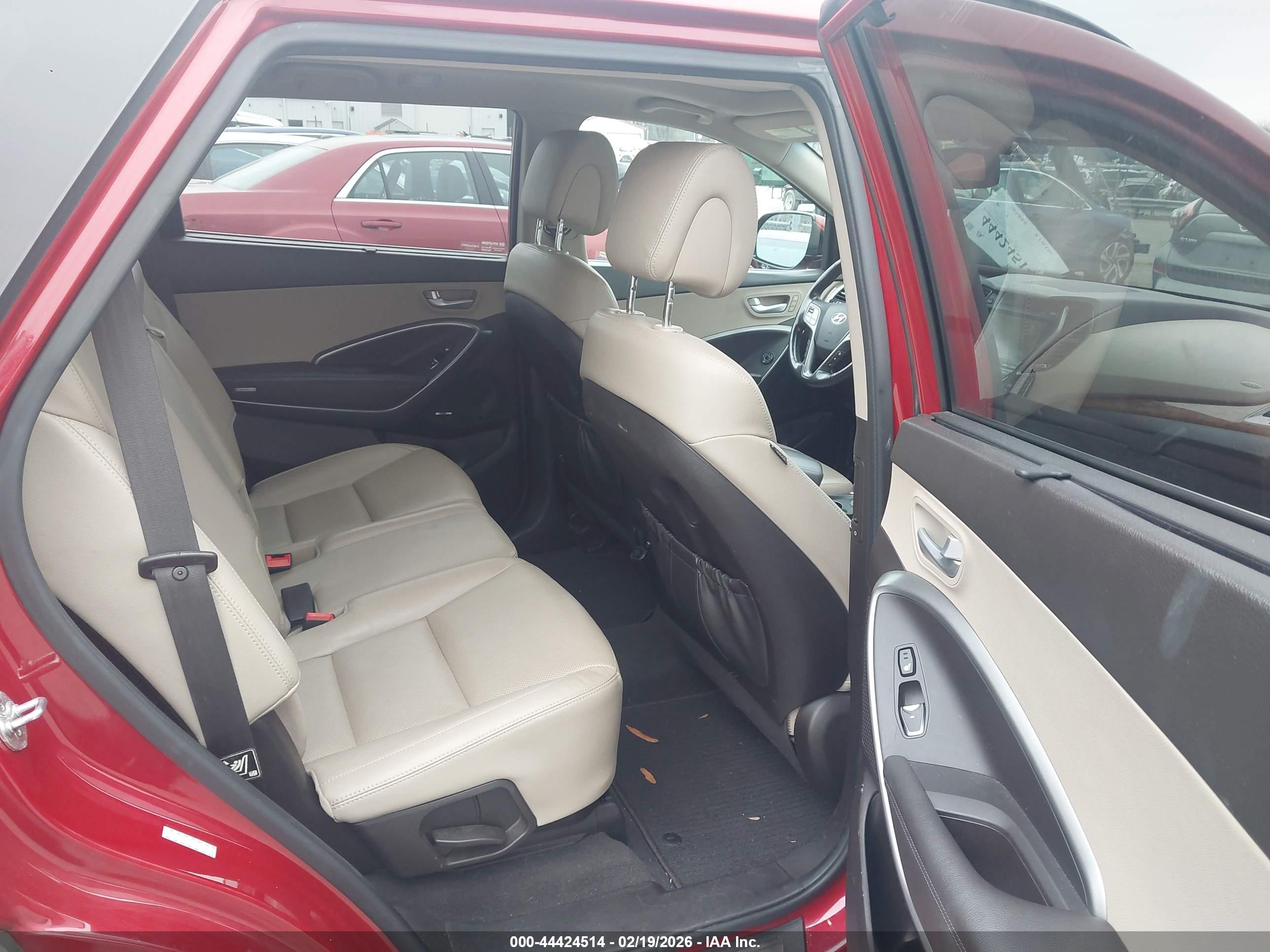 HYUNDAI SANTA image 8