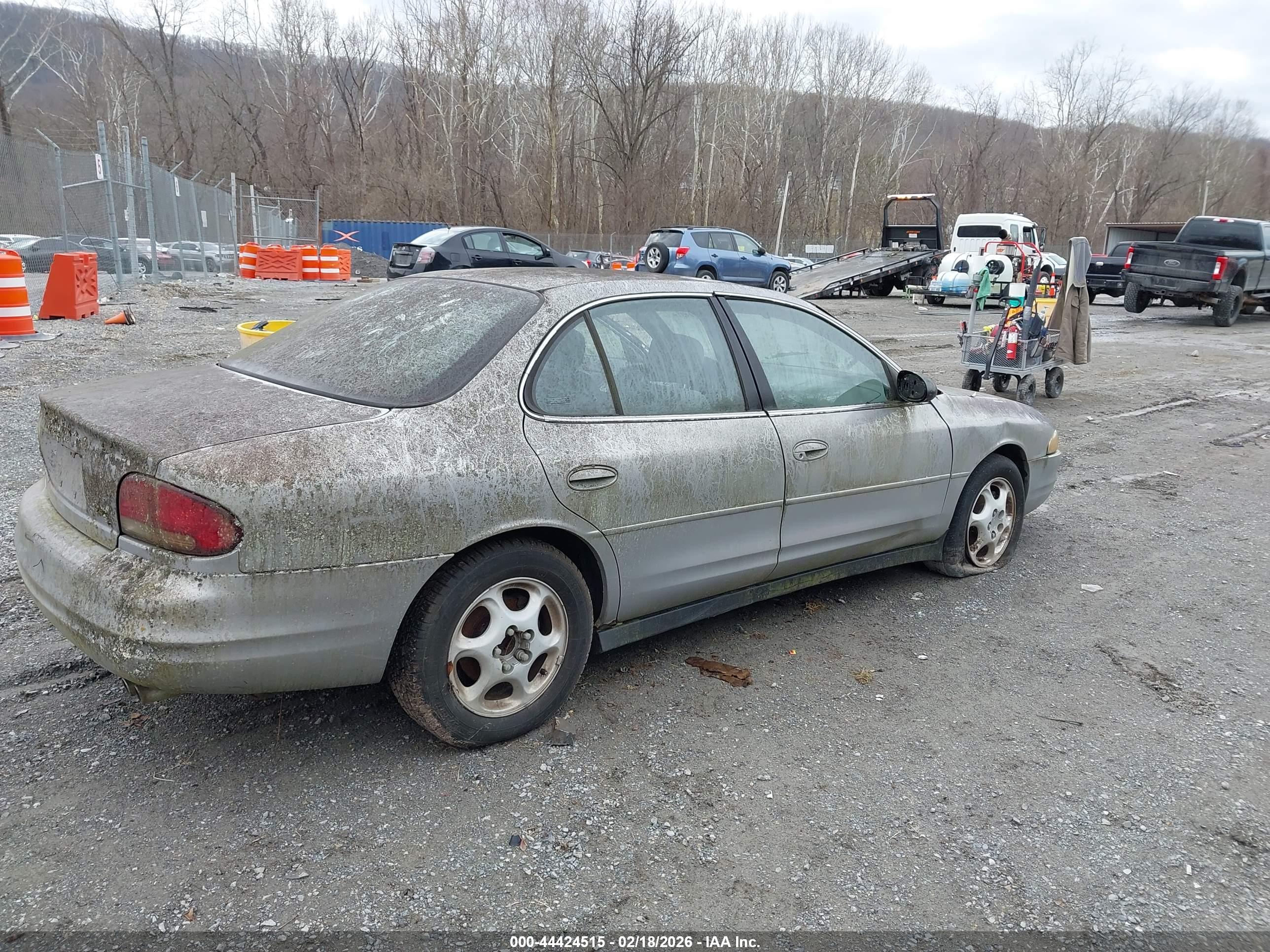 OLDSMOBILE INTRIGUE image 4