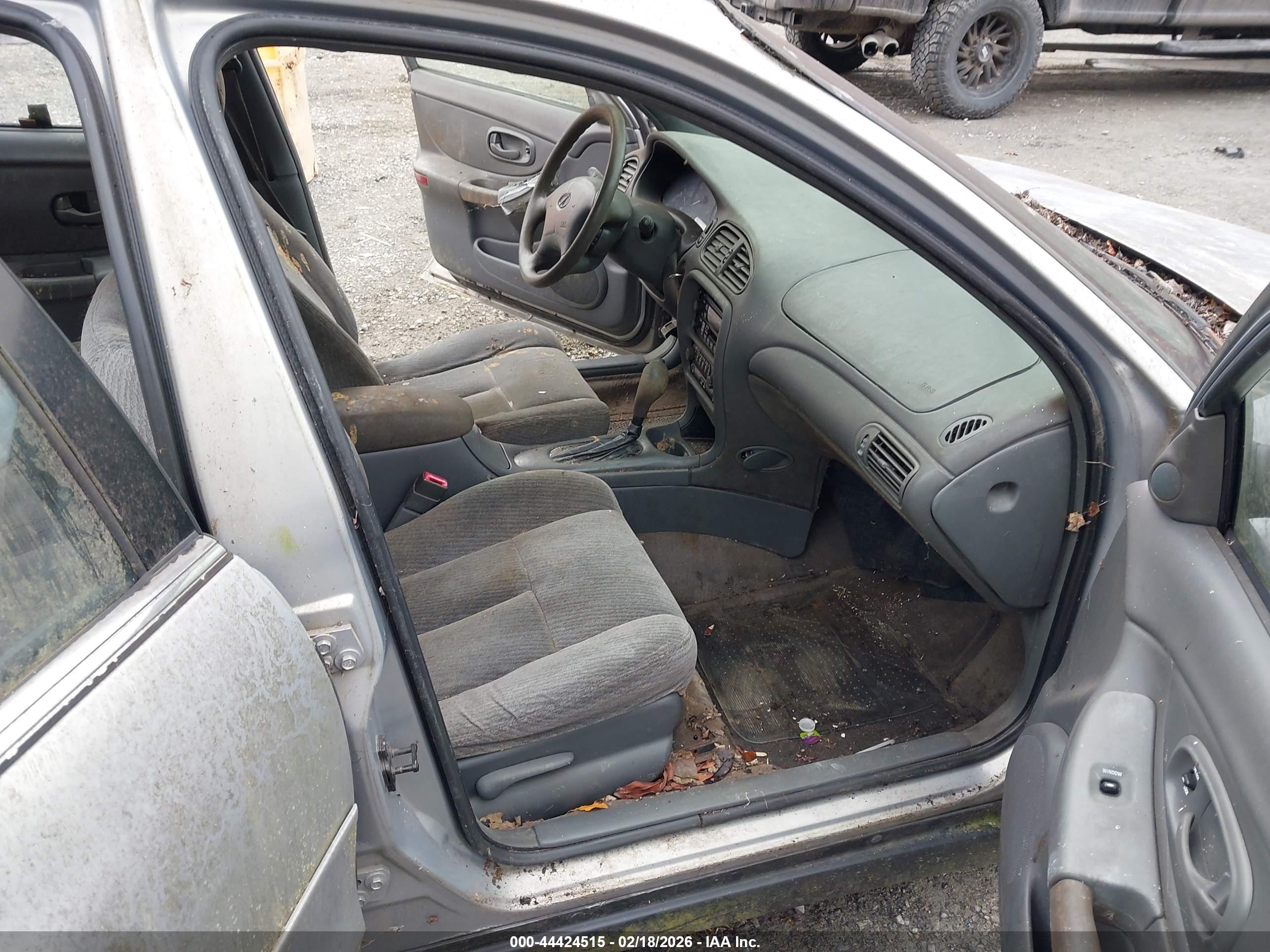OLDSMOBILE INTRIGUE image 5