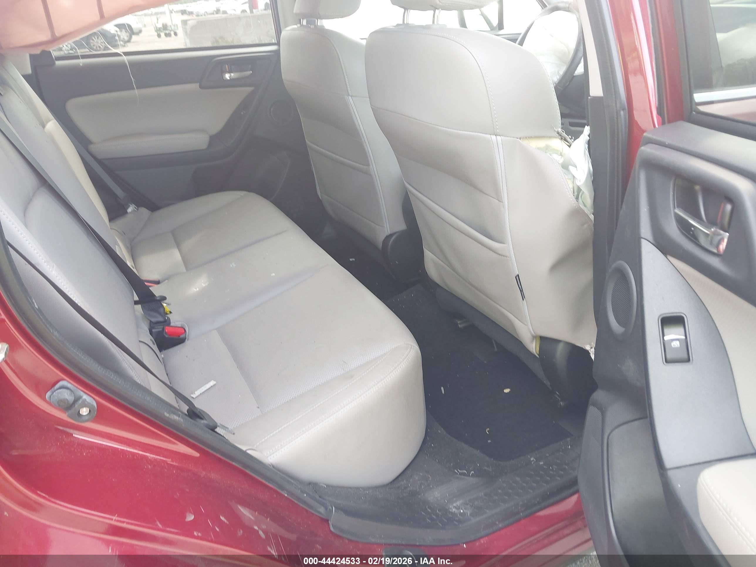 SUBARU FORESTER image 8