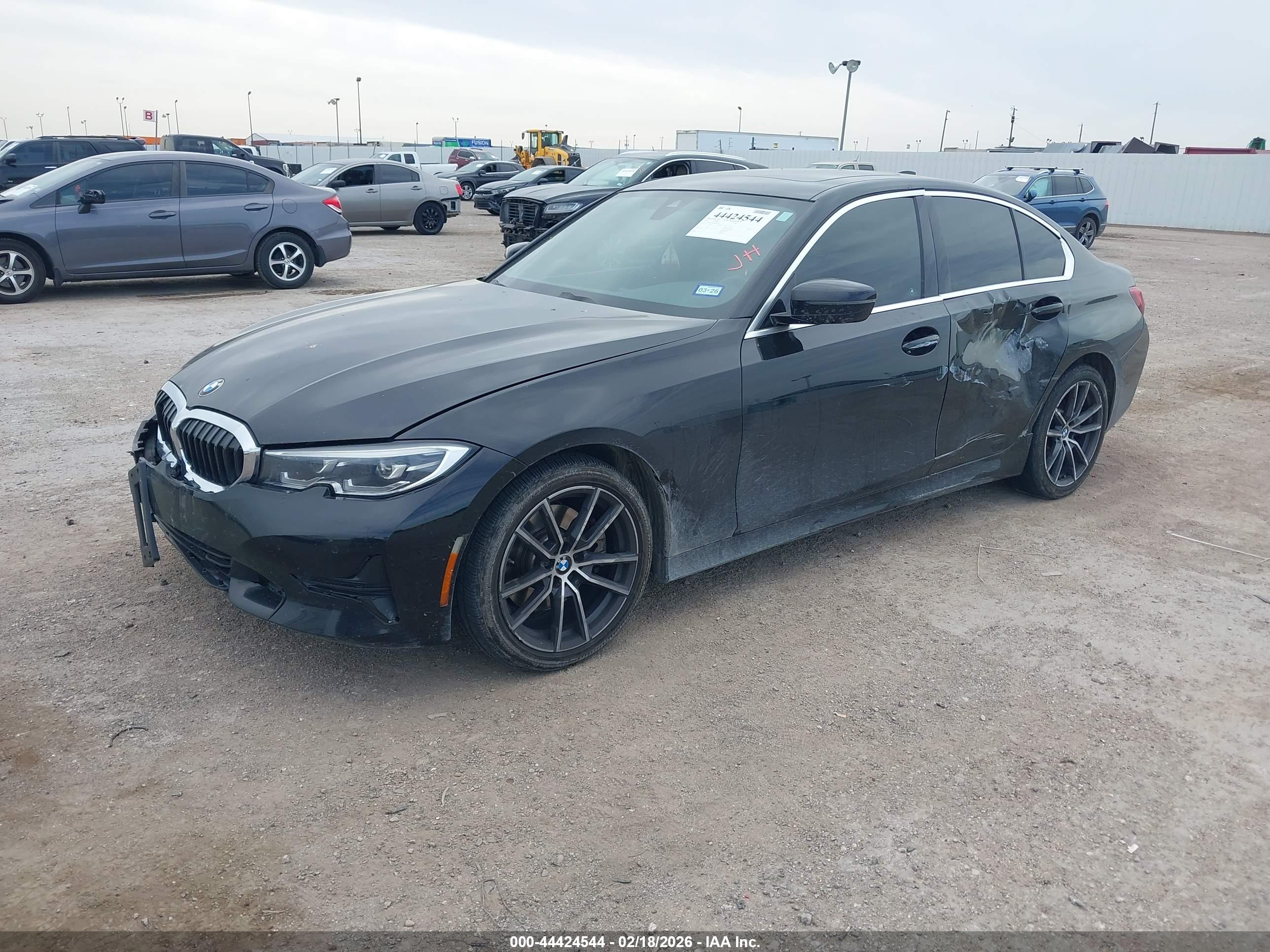 BMW 330I image 2