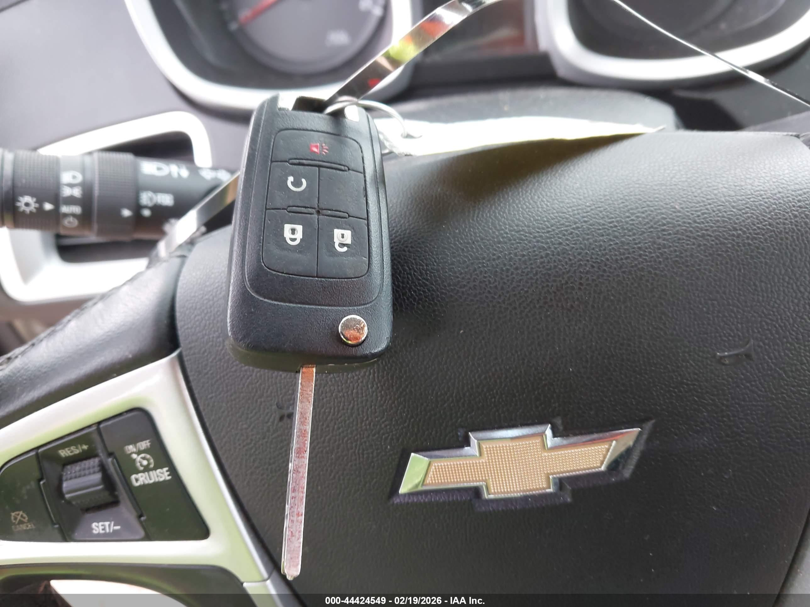CHEVROLET EQUINOX image 11