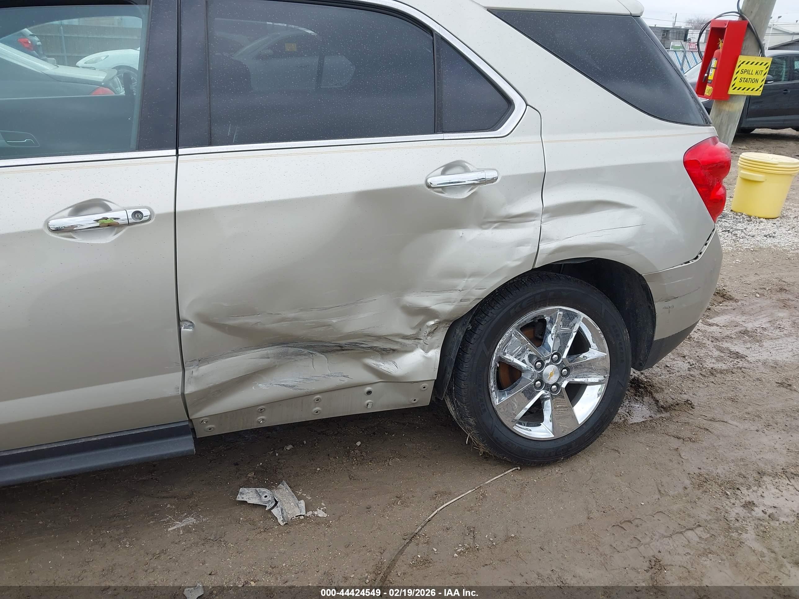 CHEVROLET EQUINOX image 6
