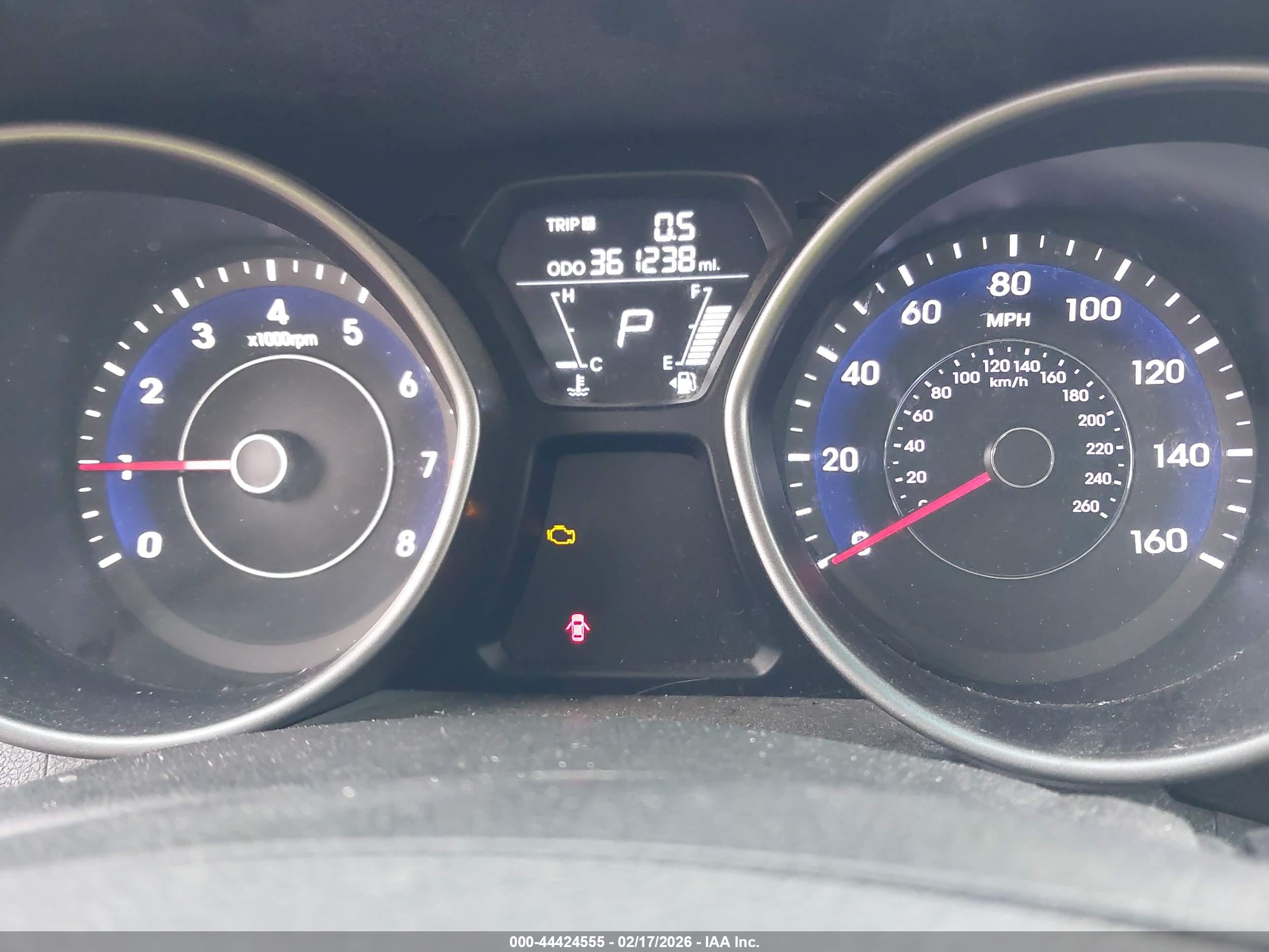 HYUNDAI ELANTRA image 7