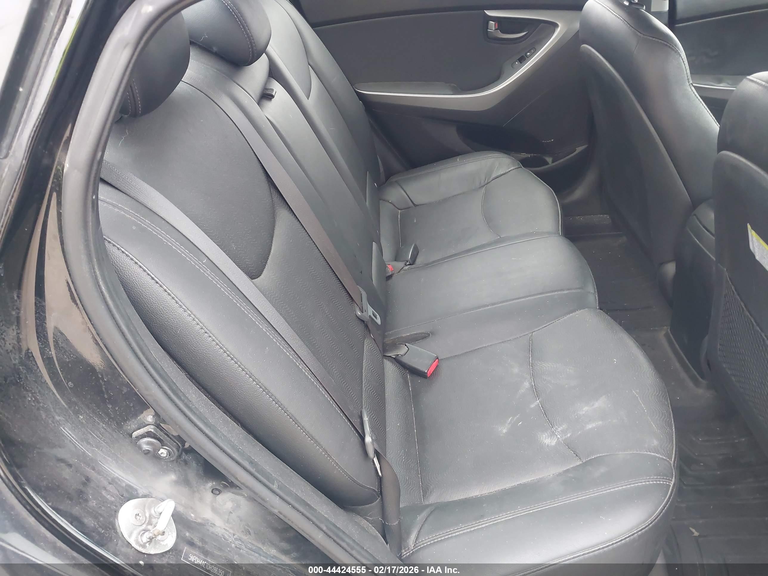 HYUNDAI ELANTRA image 8