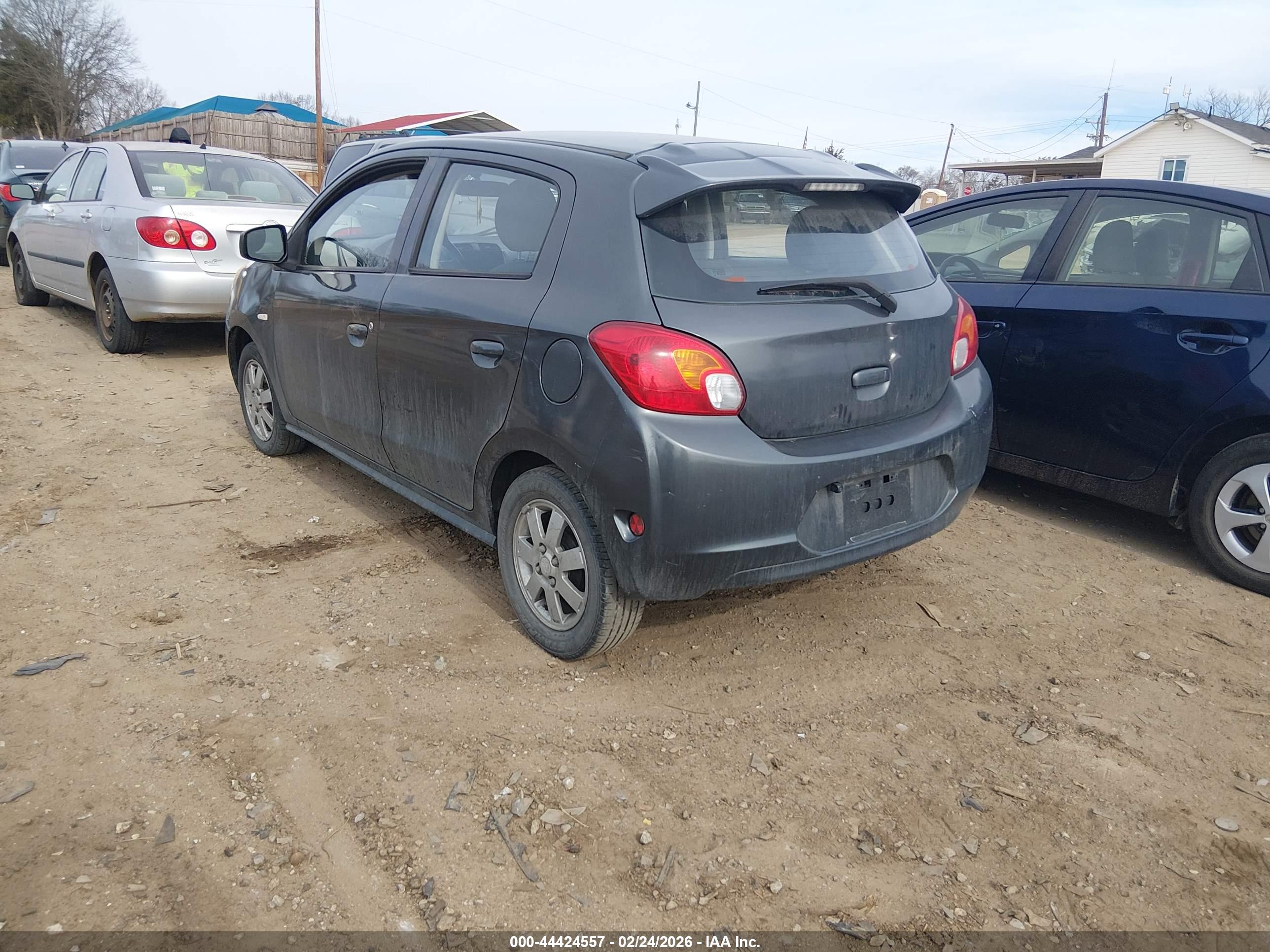 MITSUBISHI MIRAGE image 3