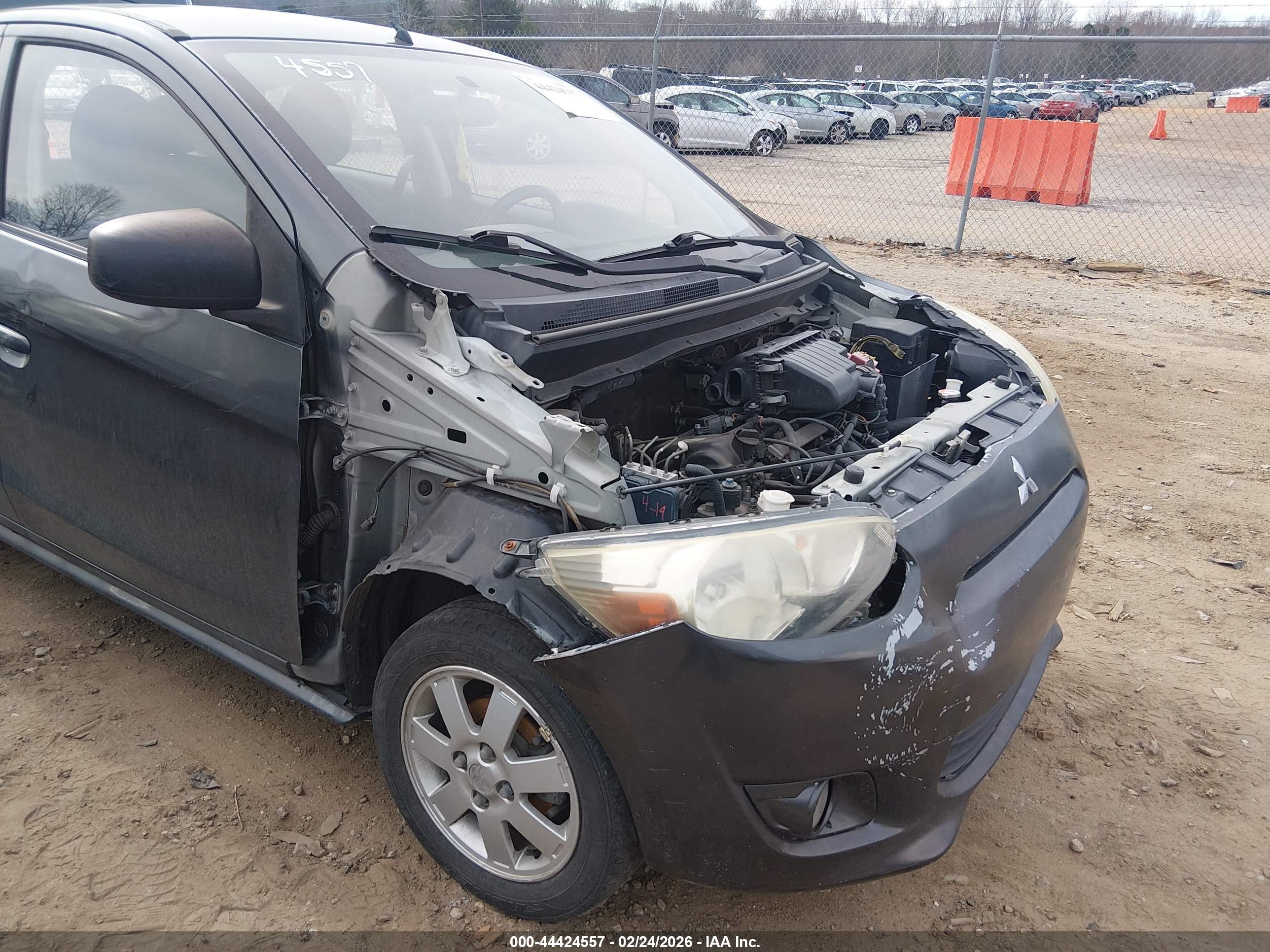 MITSUBISHI MIRAGE image 6