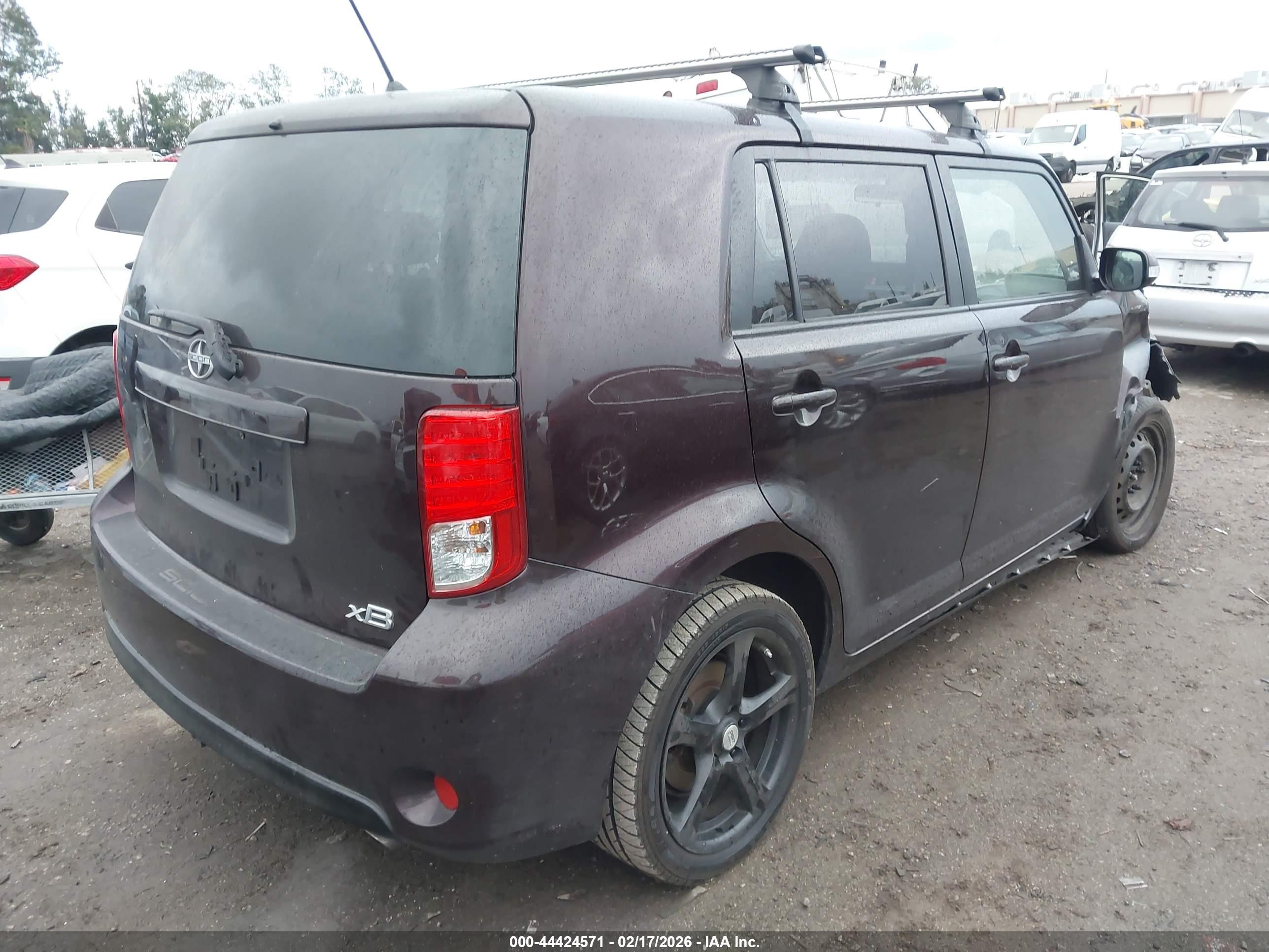 SCION XB image 4