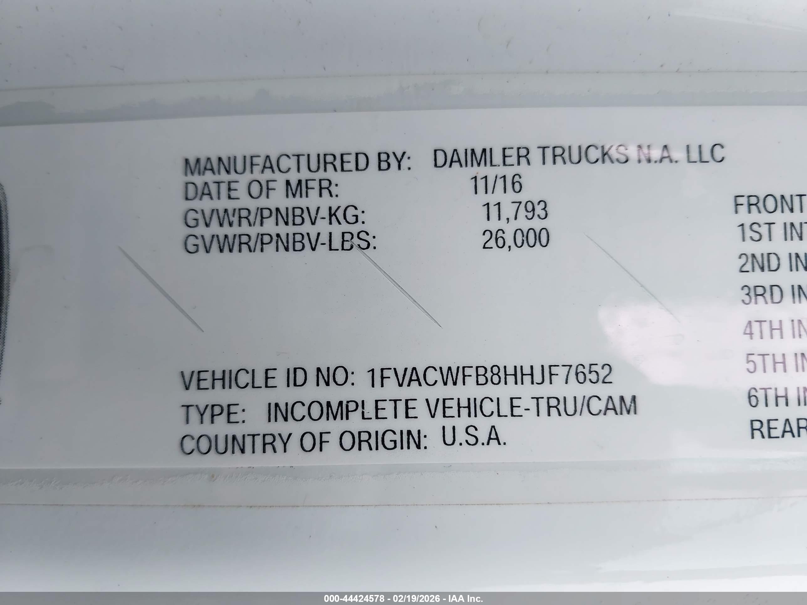 FREIGHTLINER M2 image 9