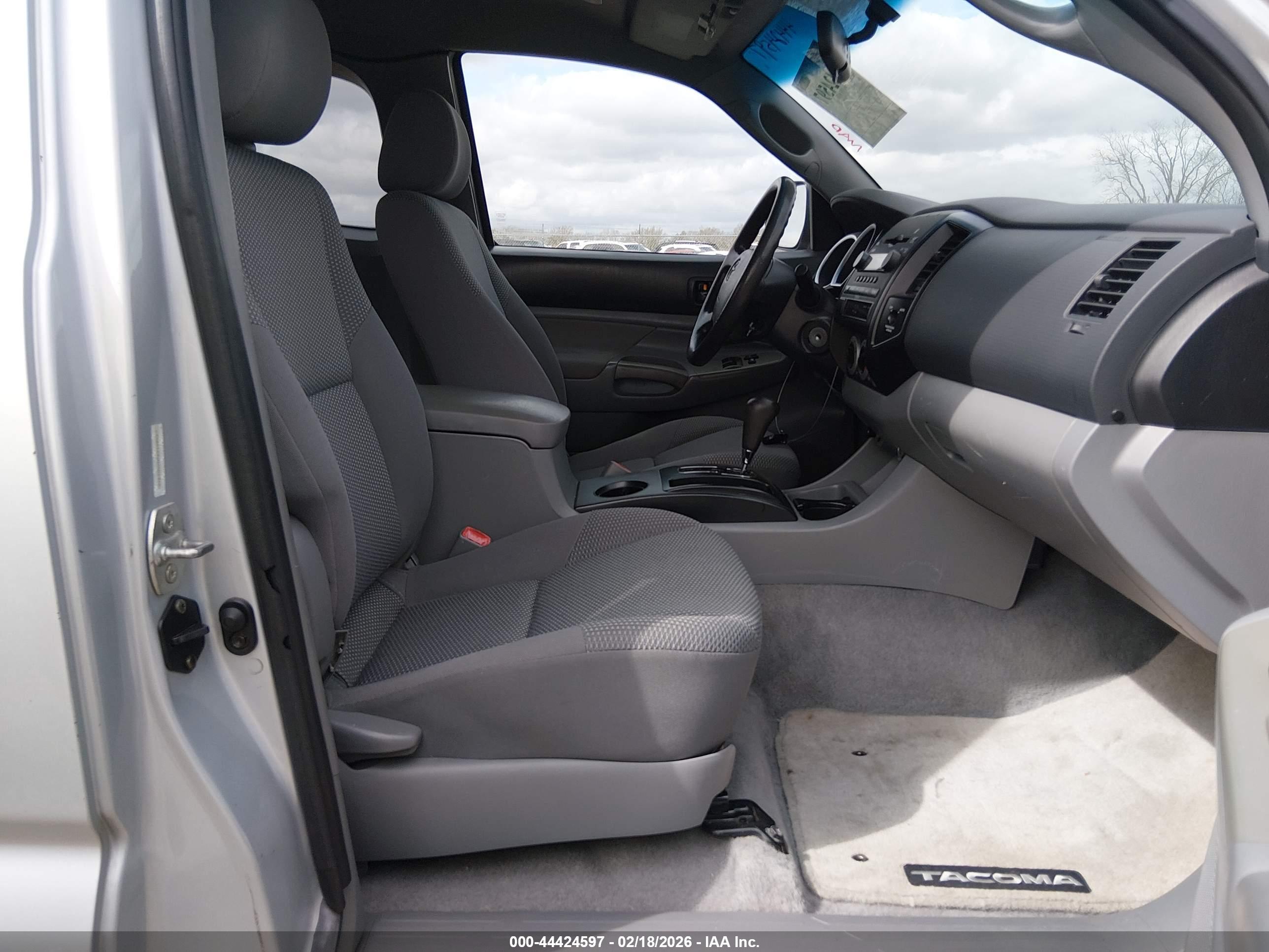 TOYOTA TACOMA image 5