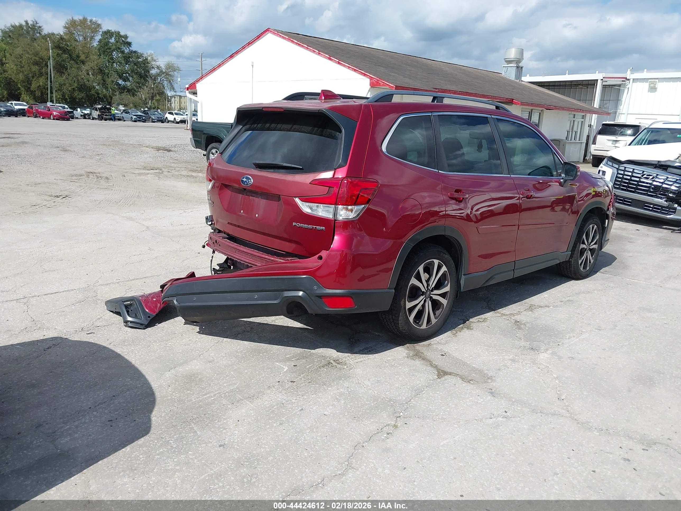 SUBARU FORESTER image 4