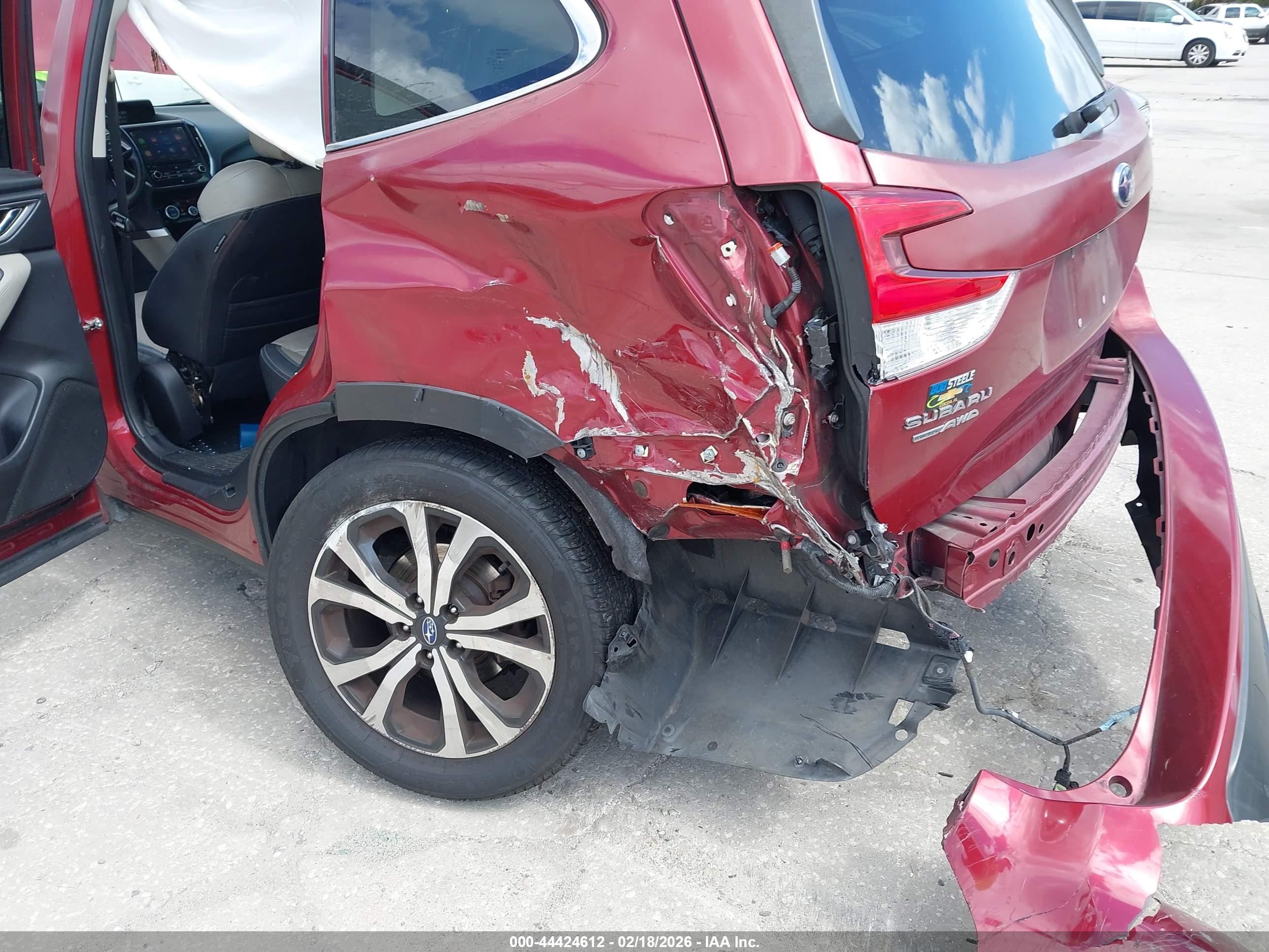 SUBARU FORESTER image 6