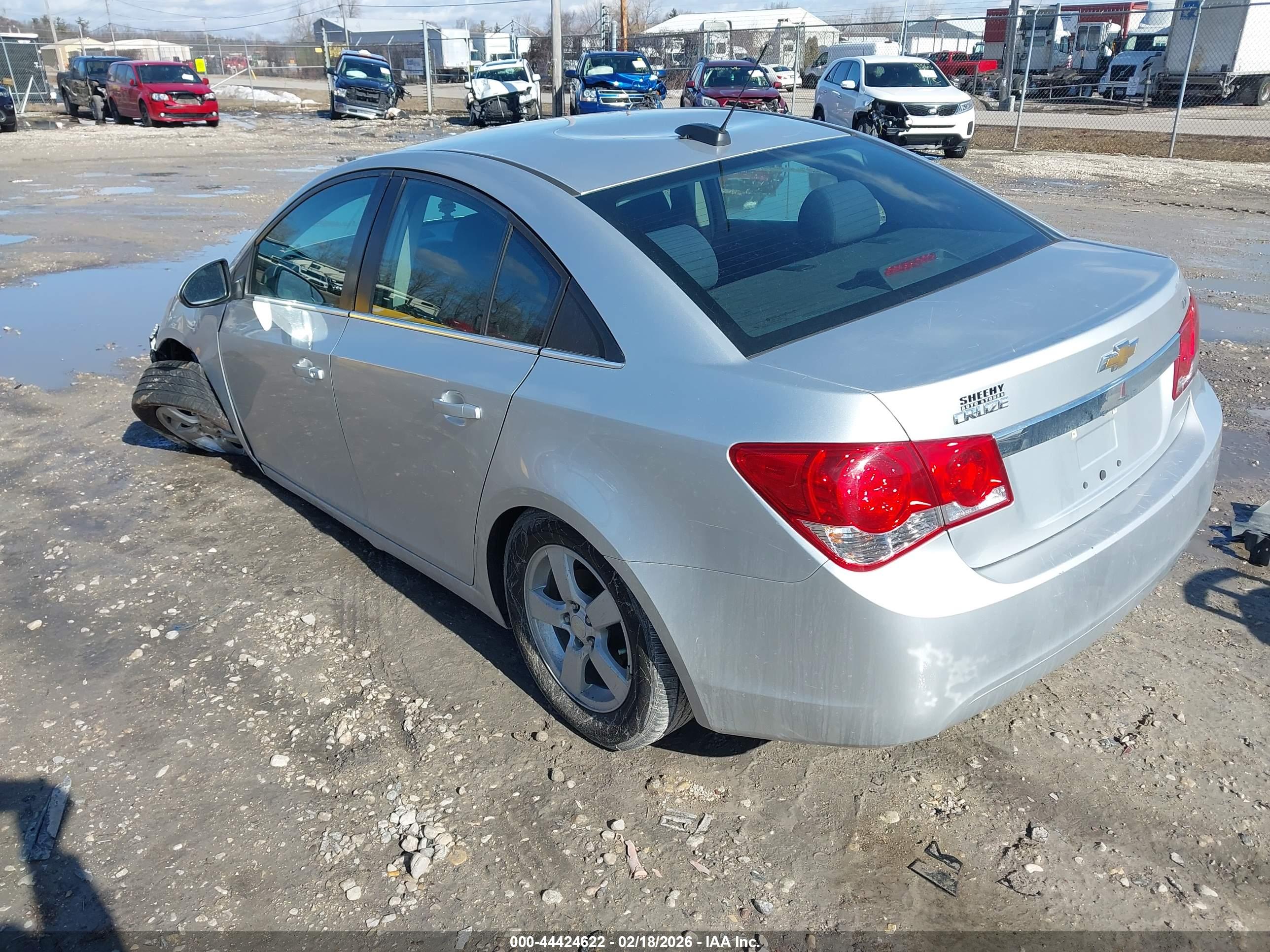 CHEVROLET CRUZE image 3