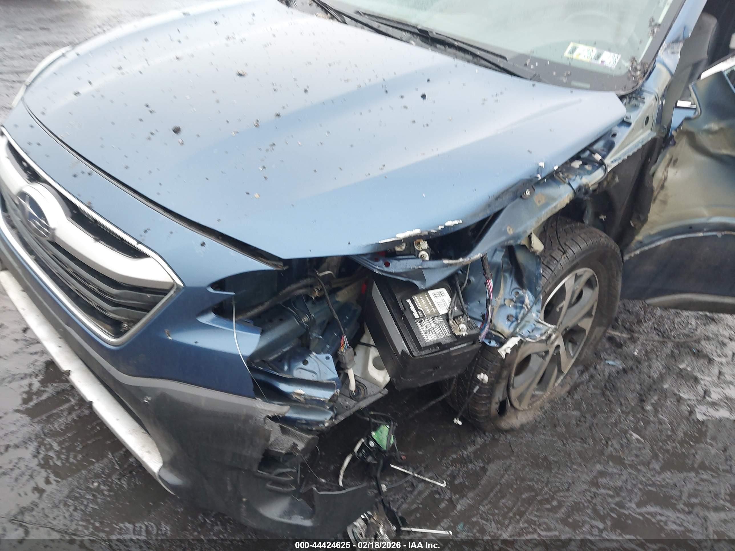 SUBARU OUTBACK image 6