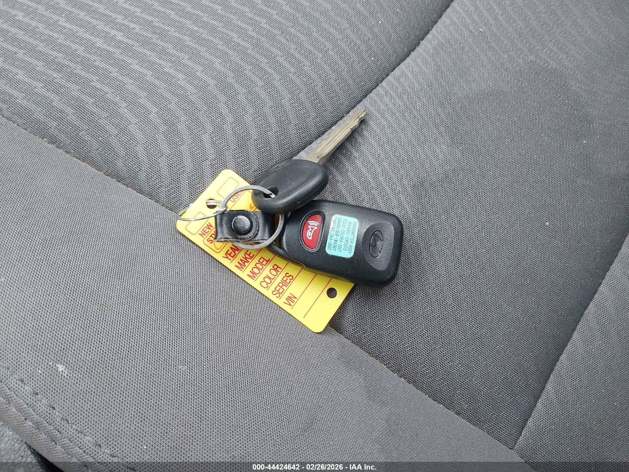 HYUNDAI ELANTRA image 11