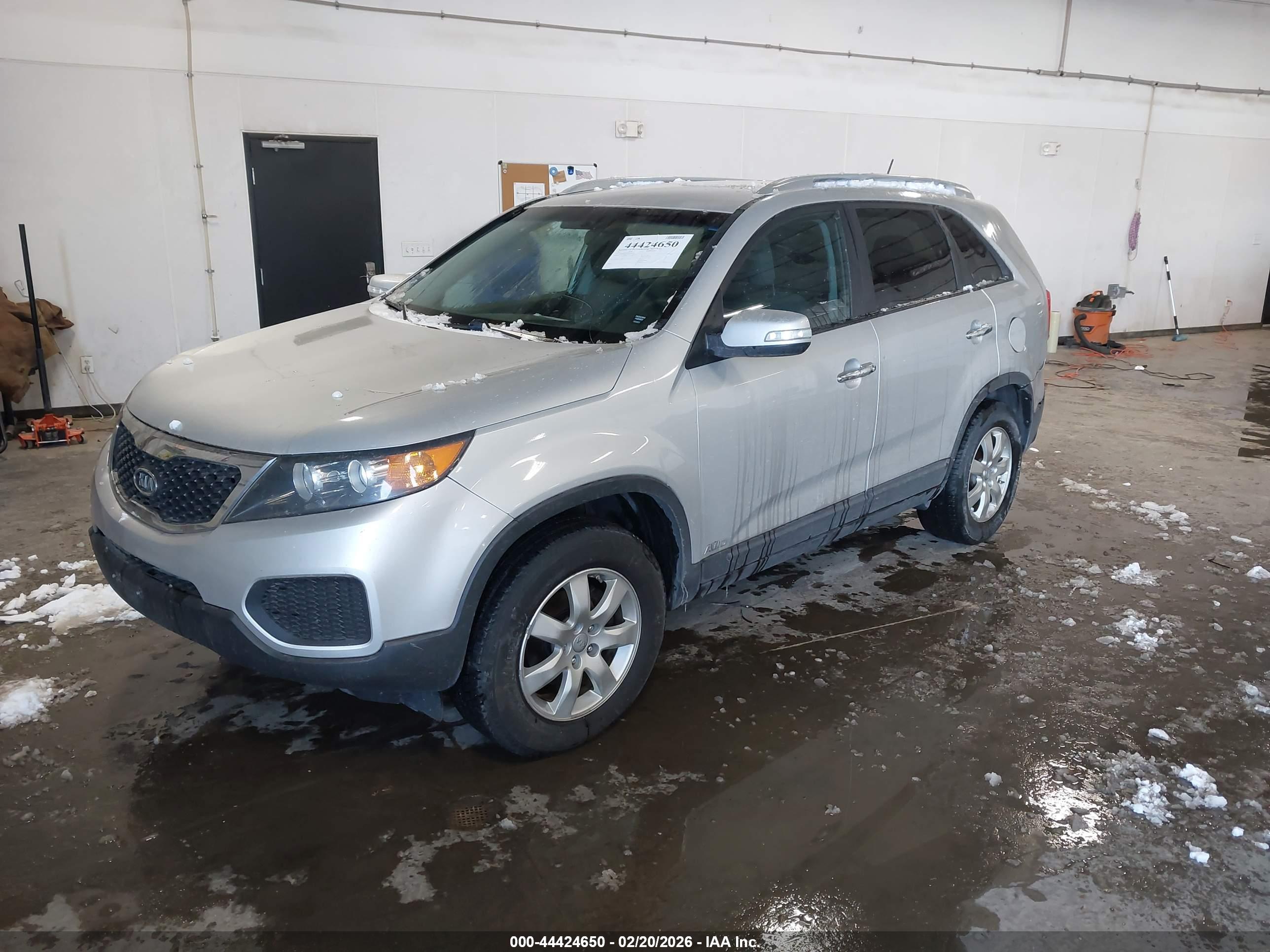 KIA SORENTO image 2