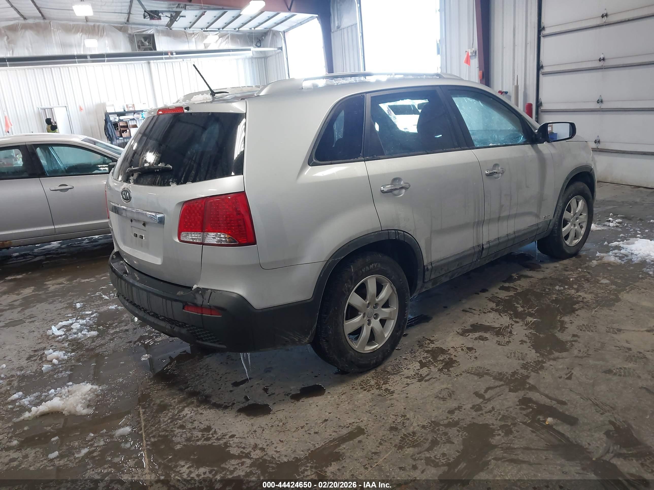 KIA SORENTO image 4