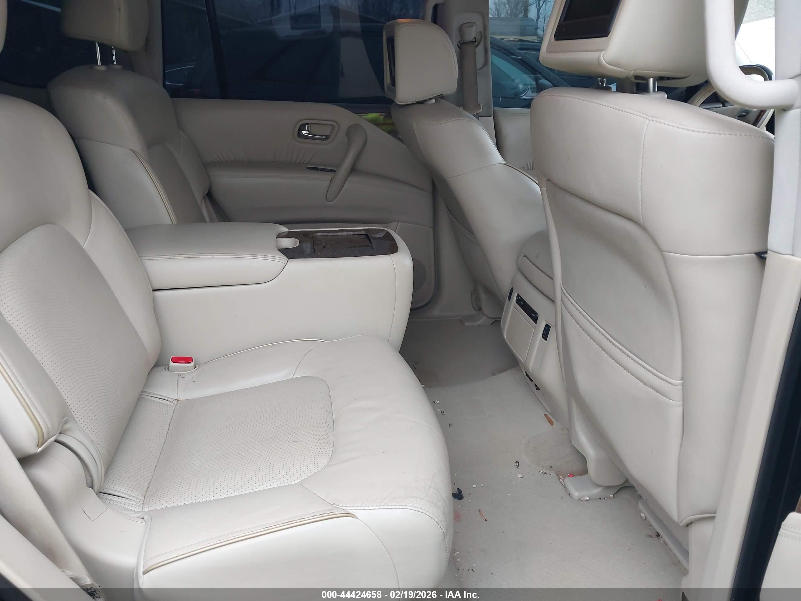 INFINITI QX80 image 8