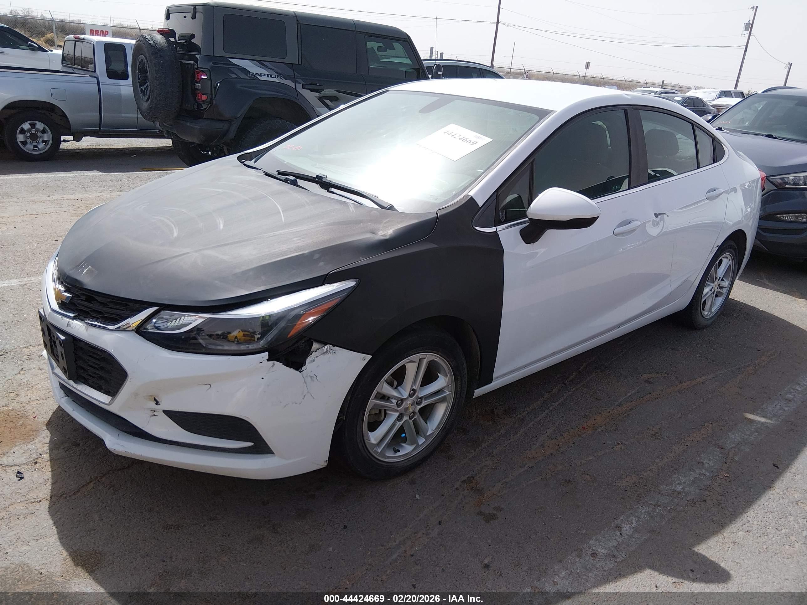 CHEVROLET CRUZE image 2