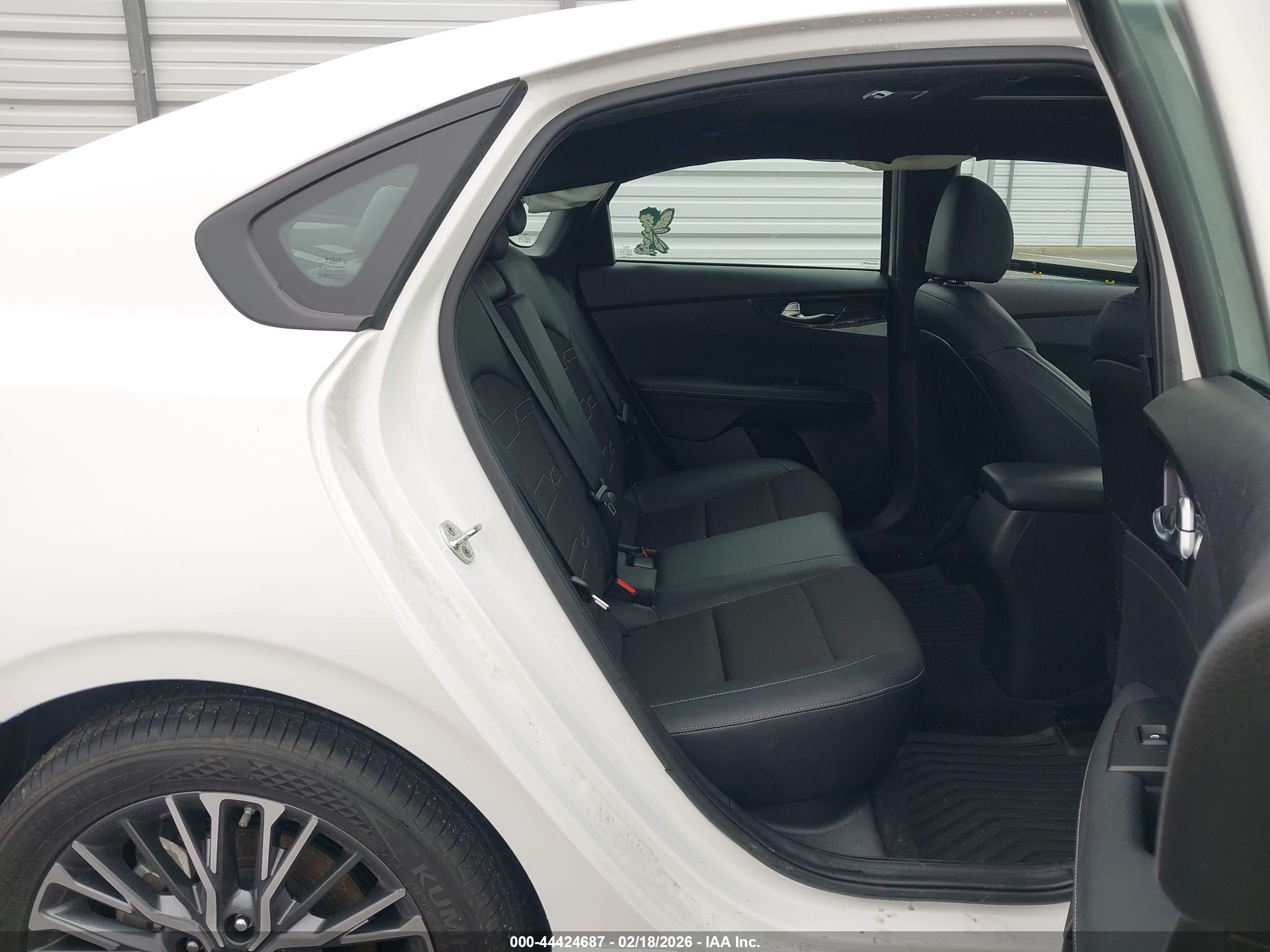 KIA FORTE image 8