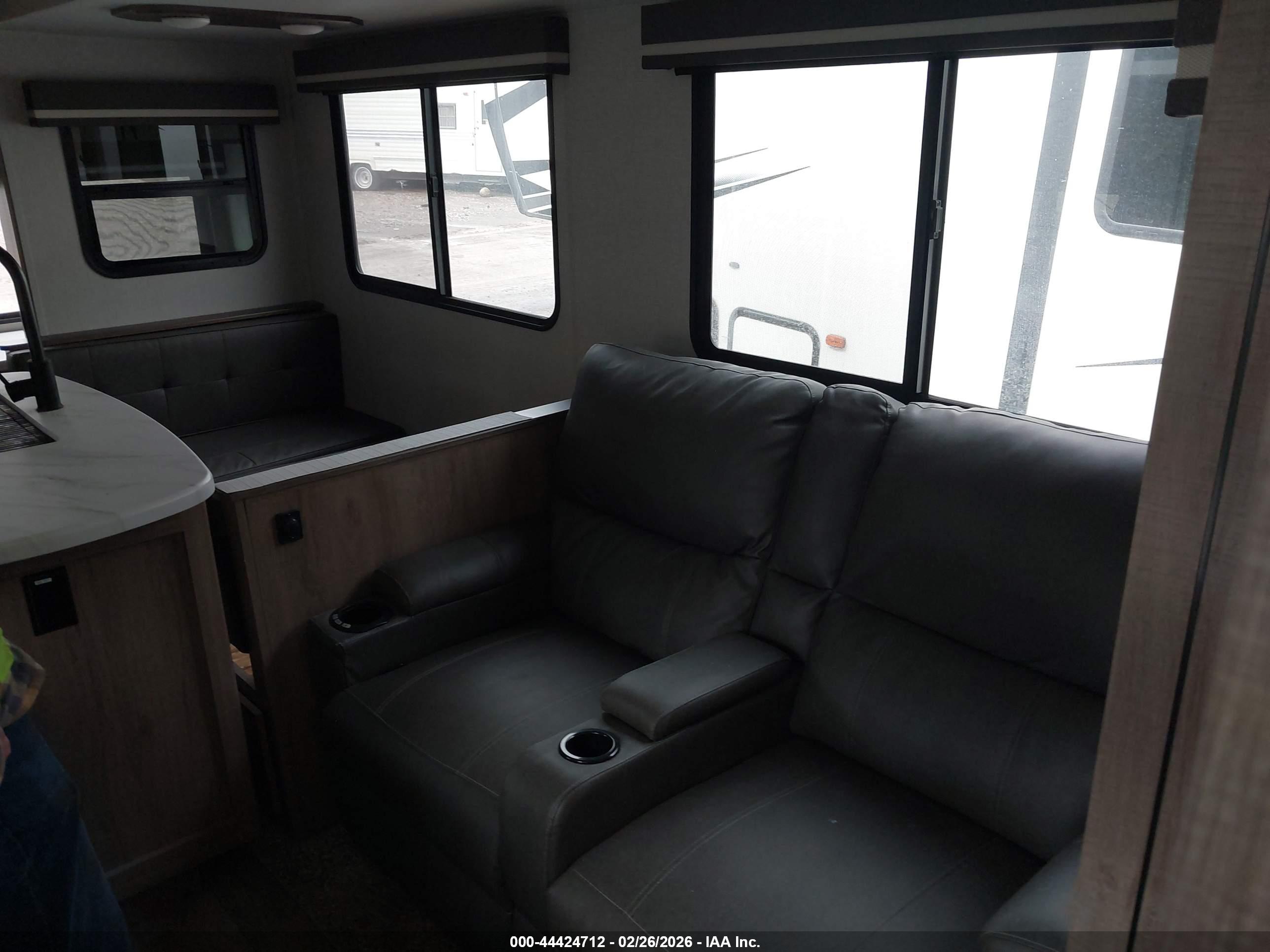 GRAND DESIGN image 7